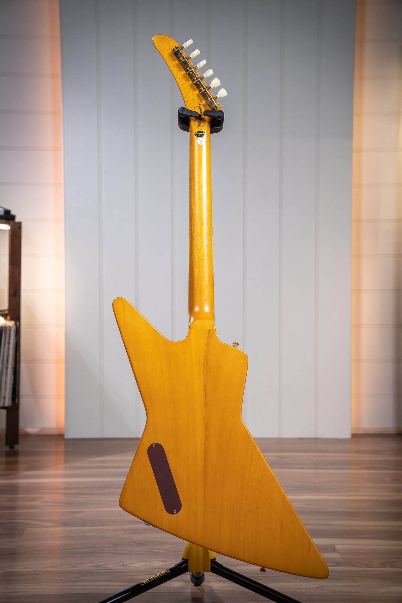 Epiphone "1958" Korina Explorer - White Pickguard - Aged Natural - One Only