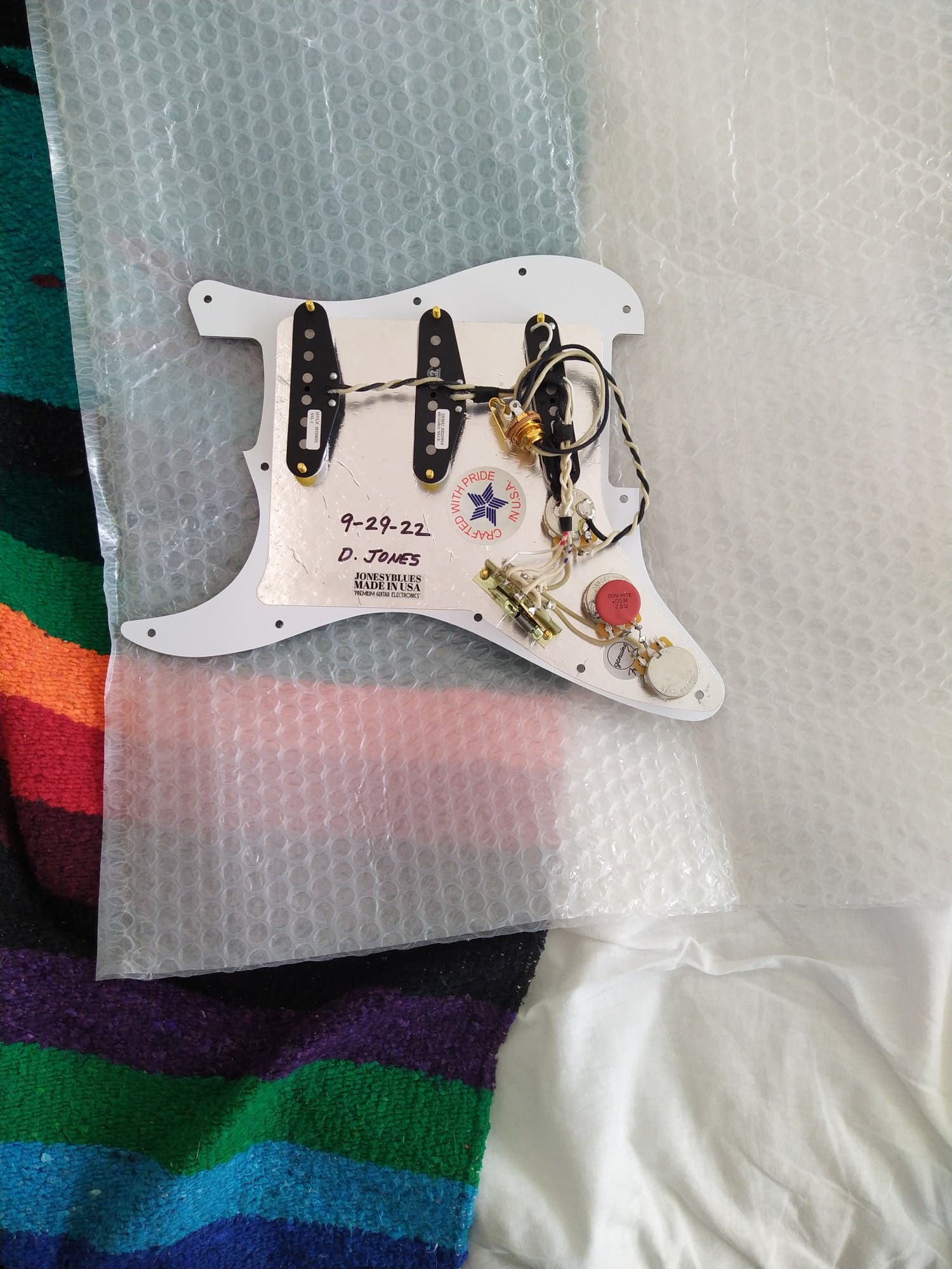 Partscaster - Lincoln Brewster Strat Body / Full RW Neck / Vegatrem / Gilmour & Hendrix Pickups w/DLX Case - Aztec Gold - Pre-Owned