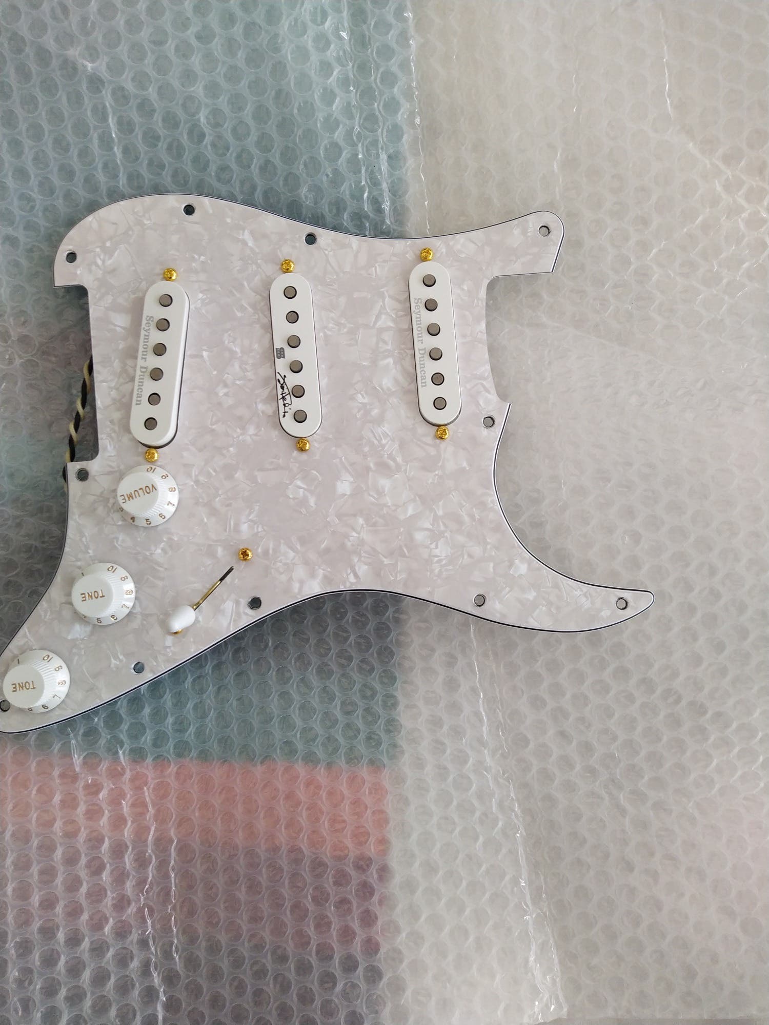 Partscaster - Lincoln Brewster Strat Body / Full RW Neck / Vegatrem / Gilmour & Hendrix Pickups w/DLX Case - Aztec Gold - Pre-Owned