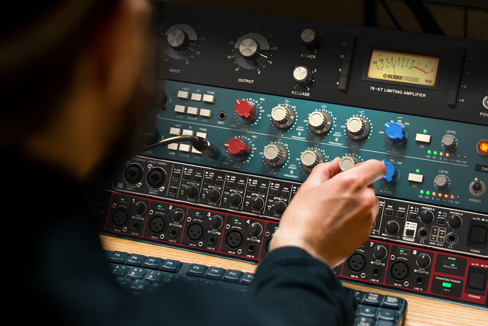 Behringer 1273 2ch Mic Preamp + EQ