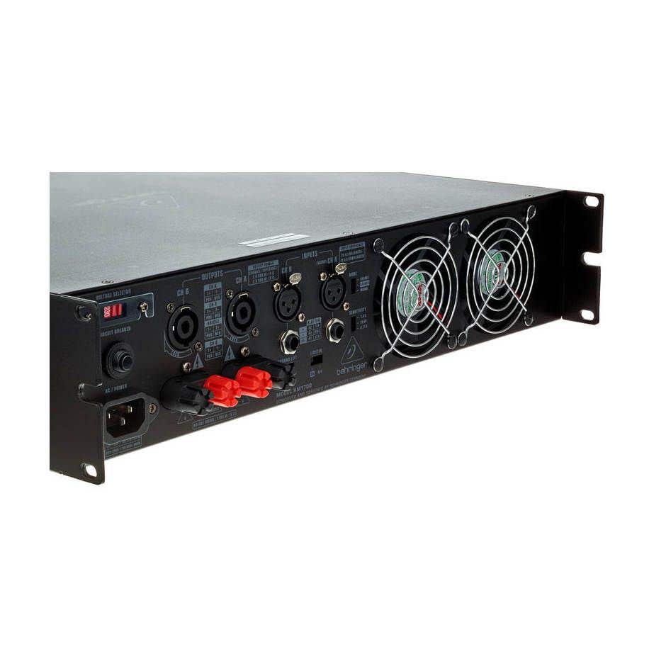 Behringer KM1700 Power Amplifier