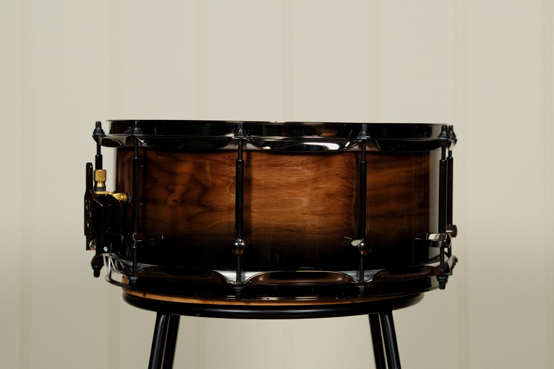 Noble and Cooley 14x6" Classic Walnut Snare - Black Fade