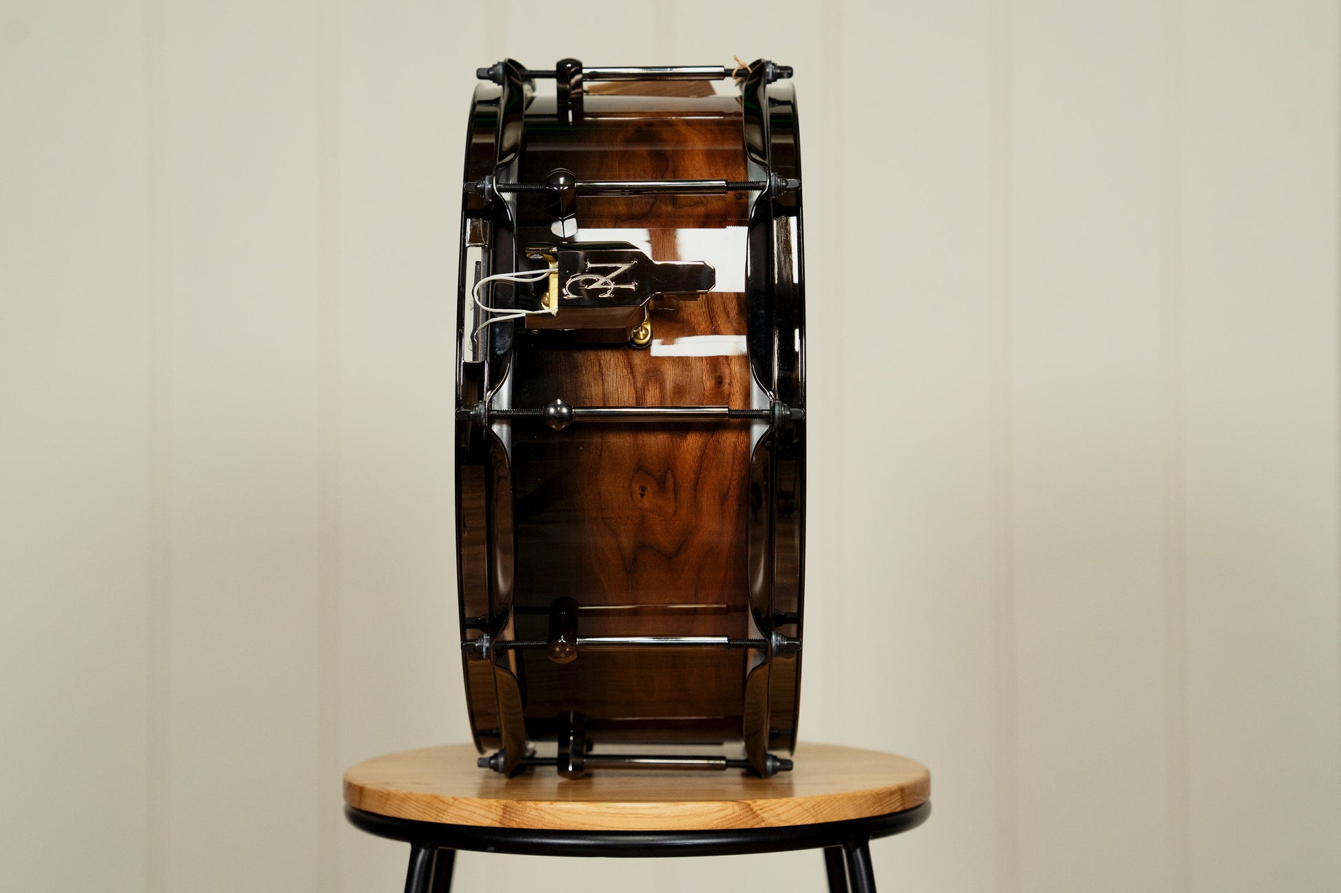 Noble and Cooley 14x6" Classic Walnut Snare - Black Fade