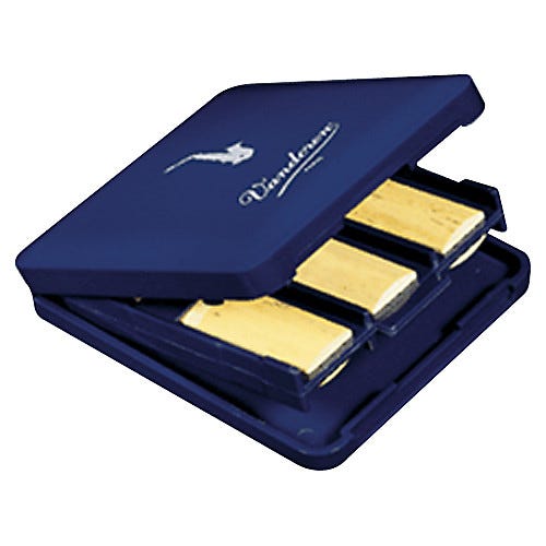 Vandoren Alto Saxophone Reed Case - Holds 6 reeds (VRC620)