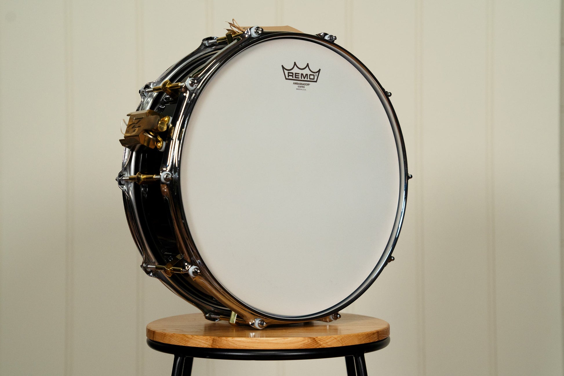Noble and Cooley 14x5" Classic Maple Snare - Piano Black Gloss - Brass HW / Flanged Chrome Hoops