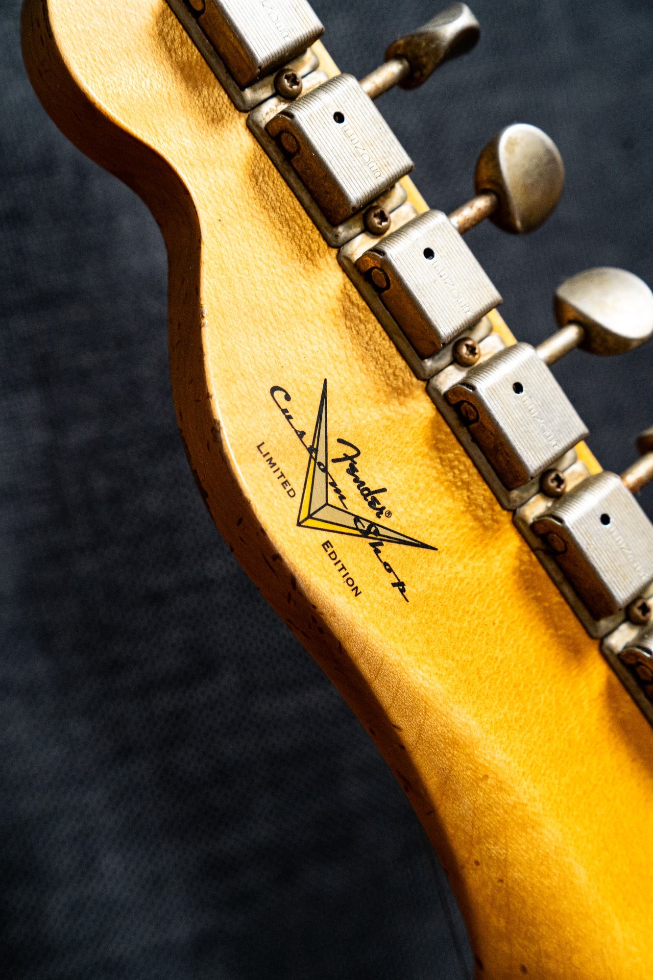 Fender Custom Shop '53 Telecaster - Relic - Aged Nocaster Blonde (#CS100202)