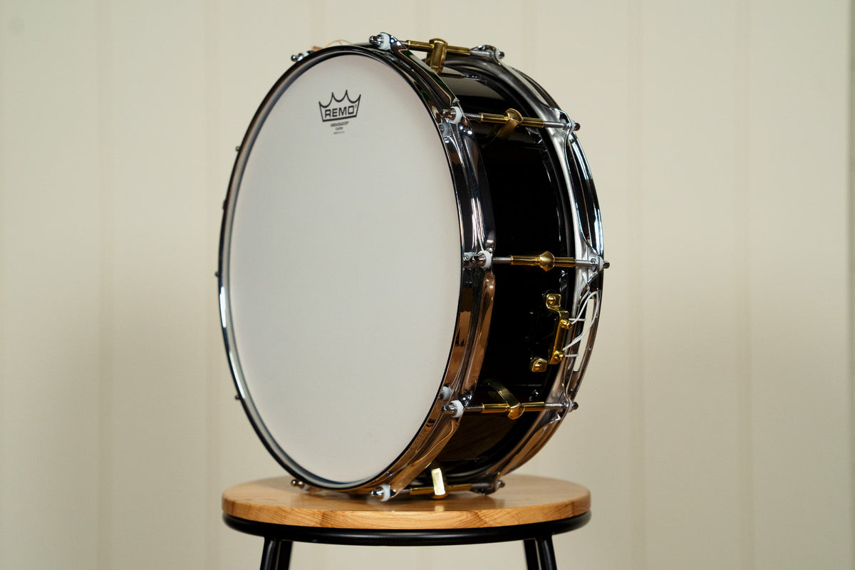 Noble and Cooley 14x5" Classic Maple Snare - Piano Black Gloss - Brass HW / Flanged Chrome Hoops