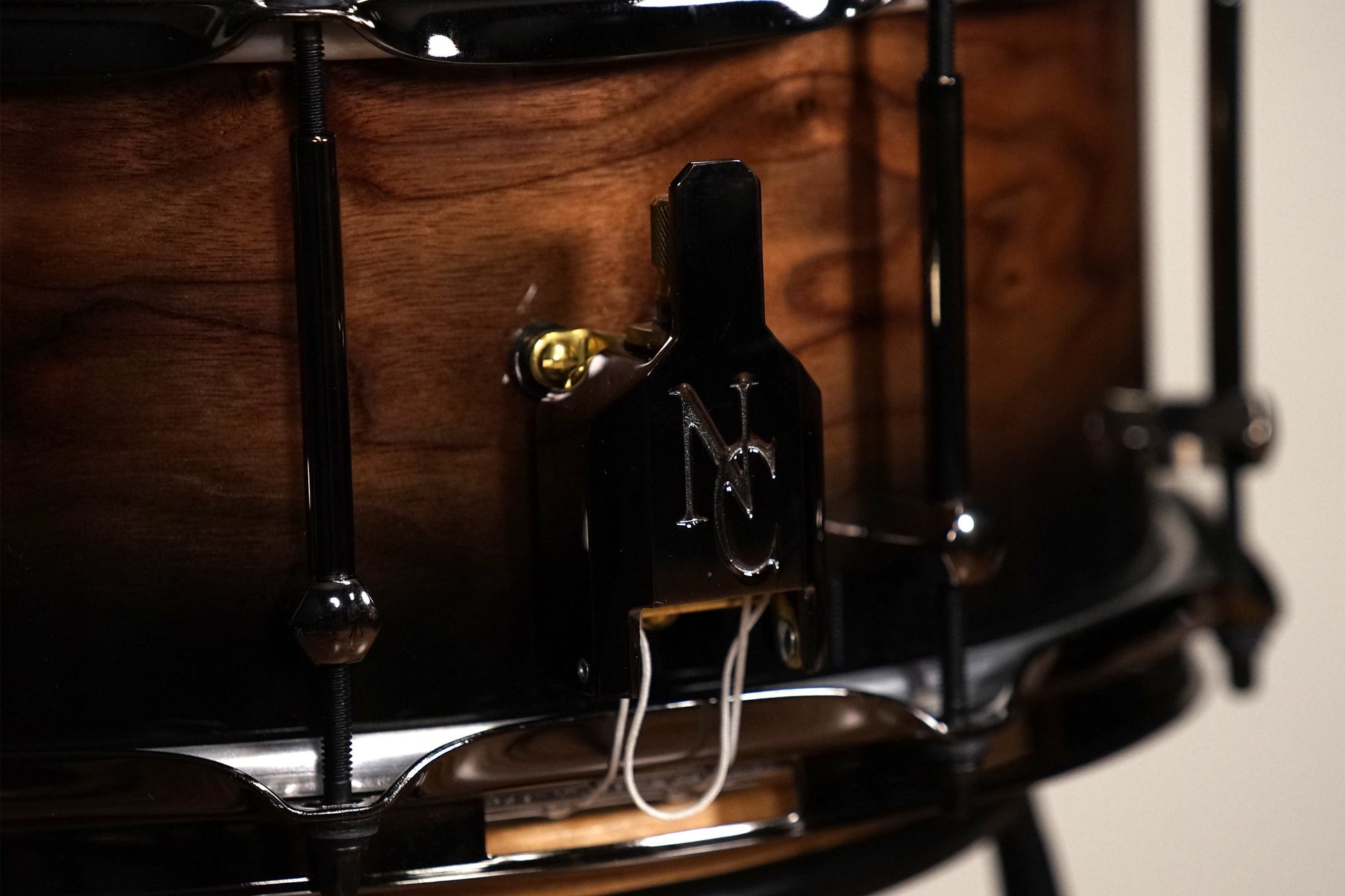 Noble and Cooley 14x6" Classic Walnut Snare - Black Fade