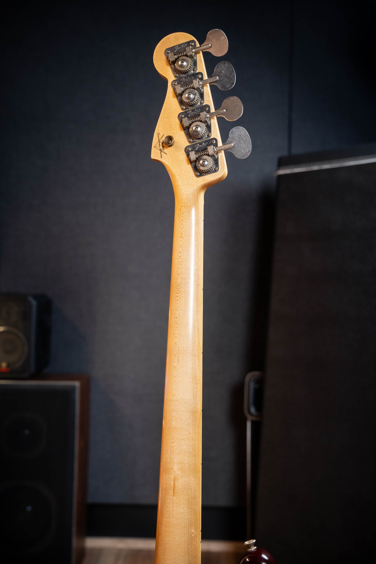 Fender Custom Shop 1966 Jazz Bass - Journeyman Relic - Tobacco Sunburst