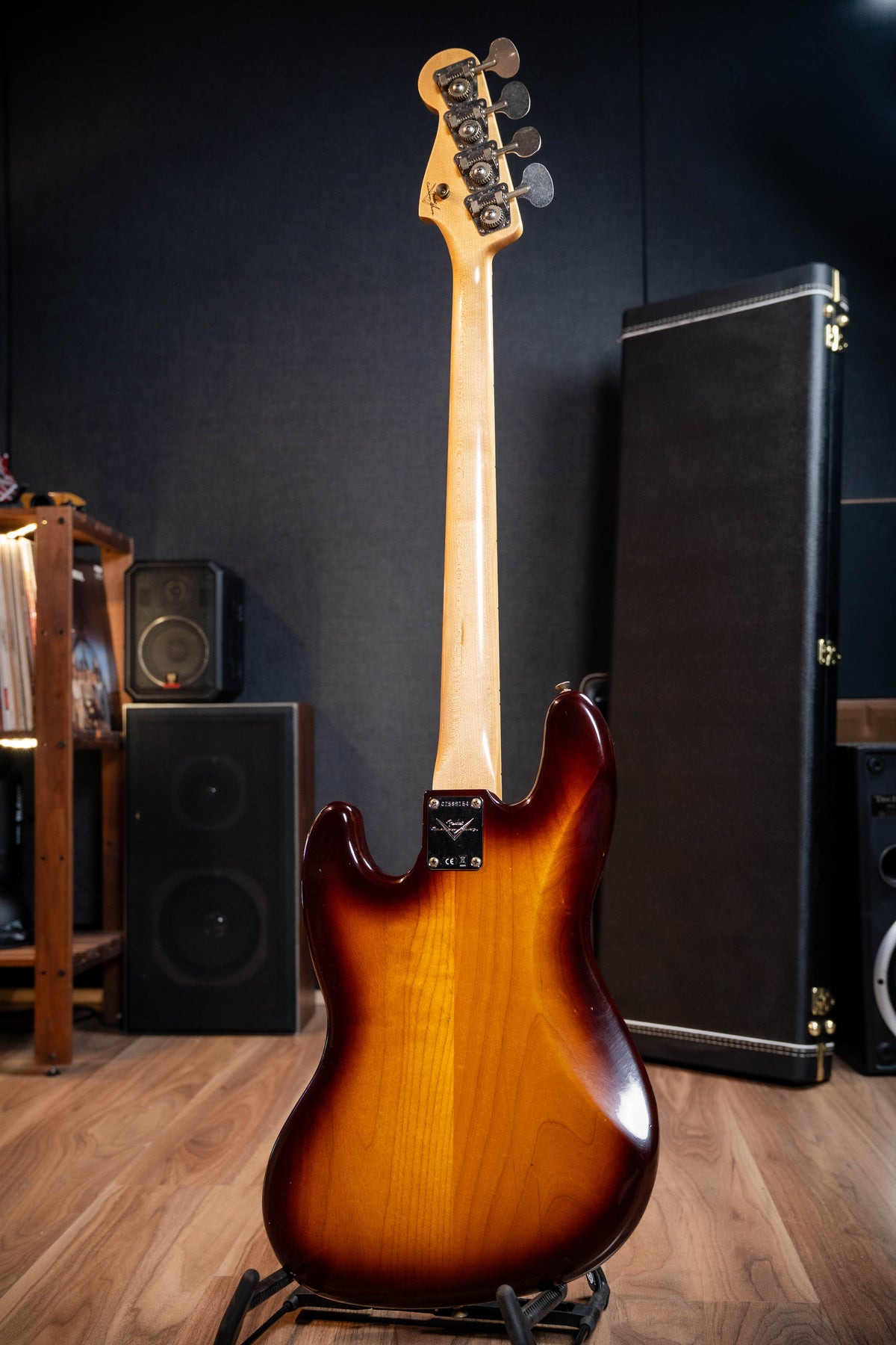 Fender Custom Shop 1966 Jazz Bass - Journeyman Relic - Tobacco Sunburst