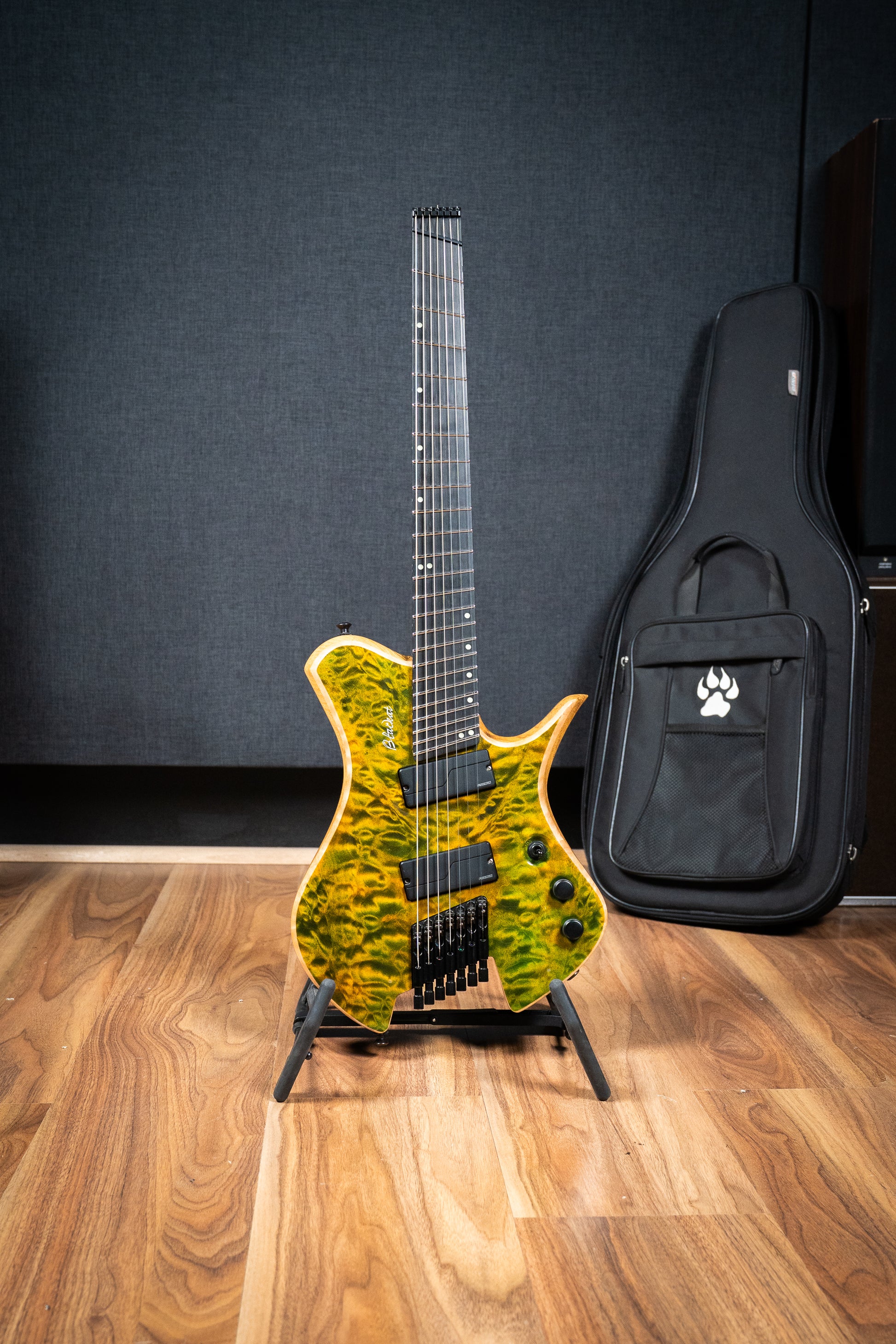 BlacKat HSA7 Custom w/Gigbag - Pre-Owned (#20026)