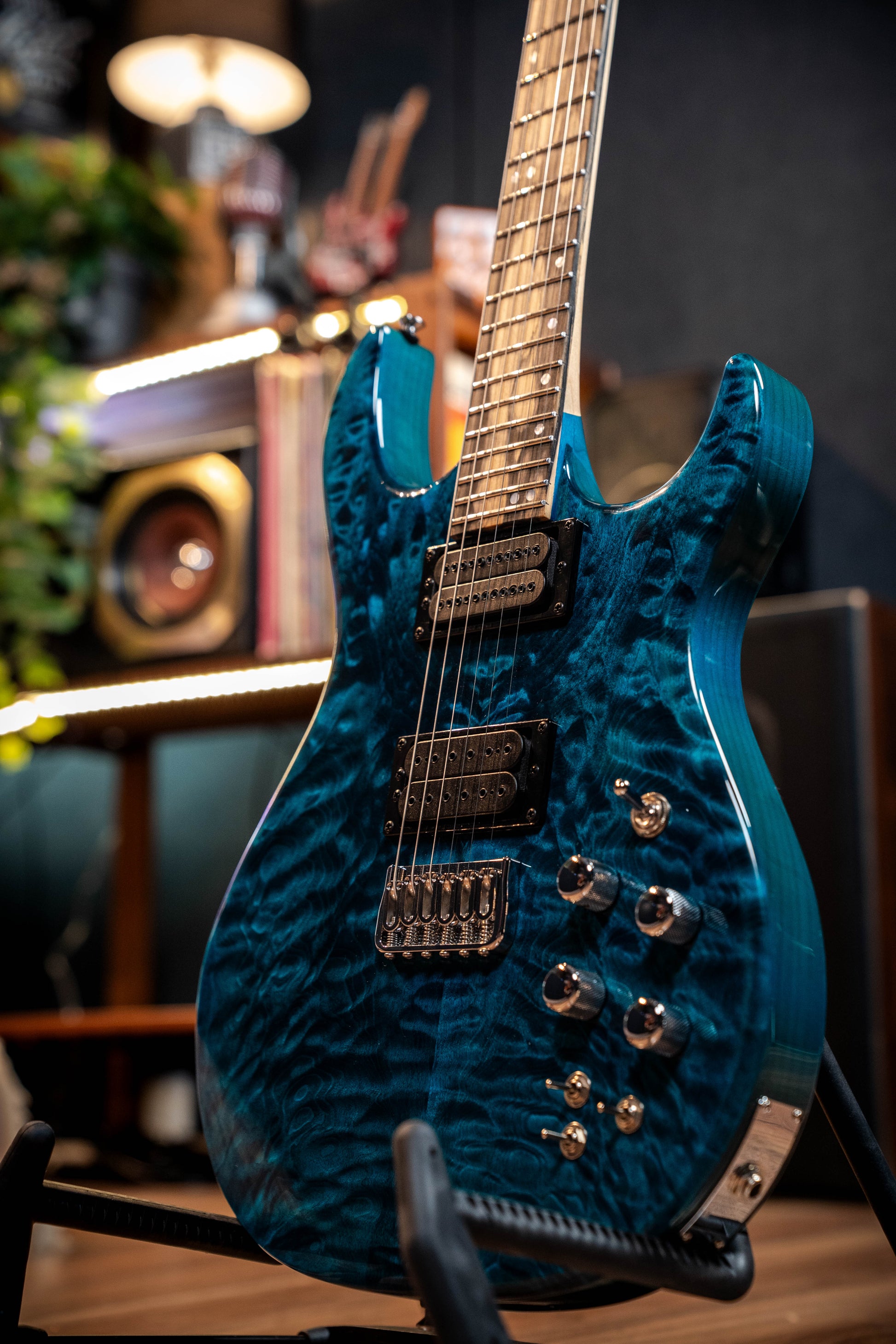 Carvin DC127 Electric Guitar - Quilt Blue - Pre-Owned (Signed by Mark Kiesel)