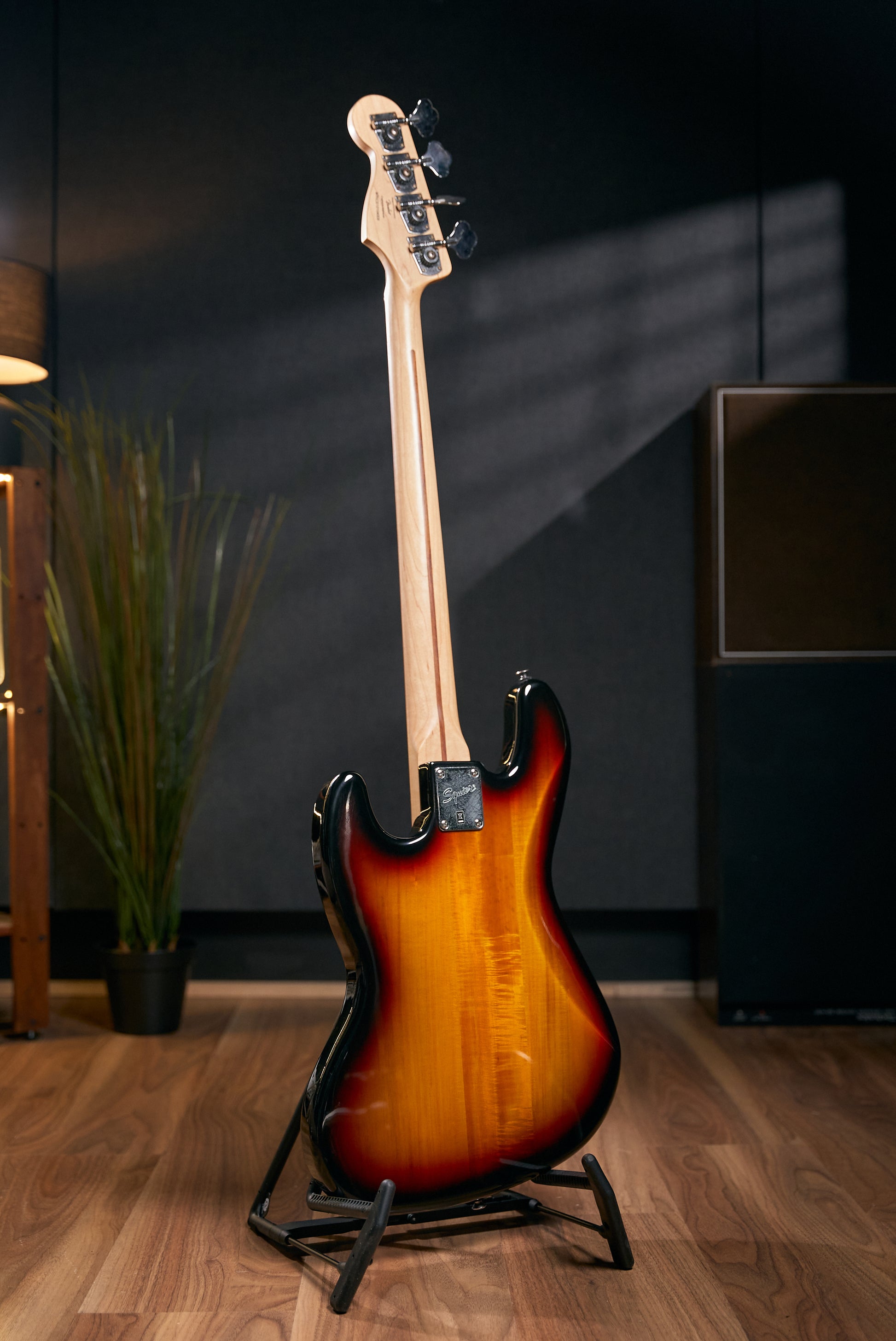 Squier Affinity Jazz Bass - Sunburst - Pre-Owned