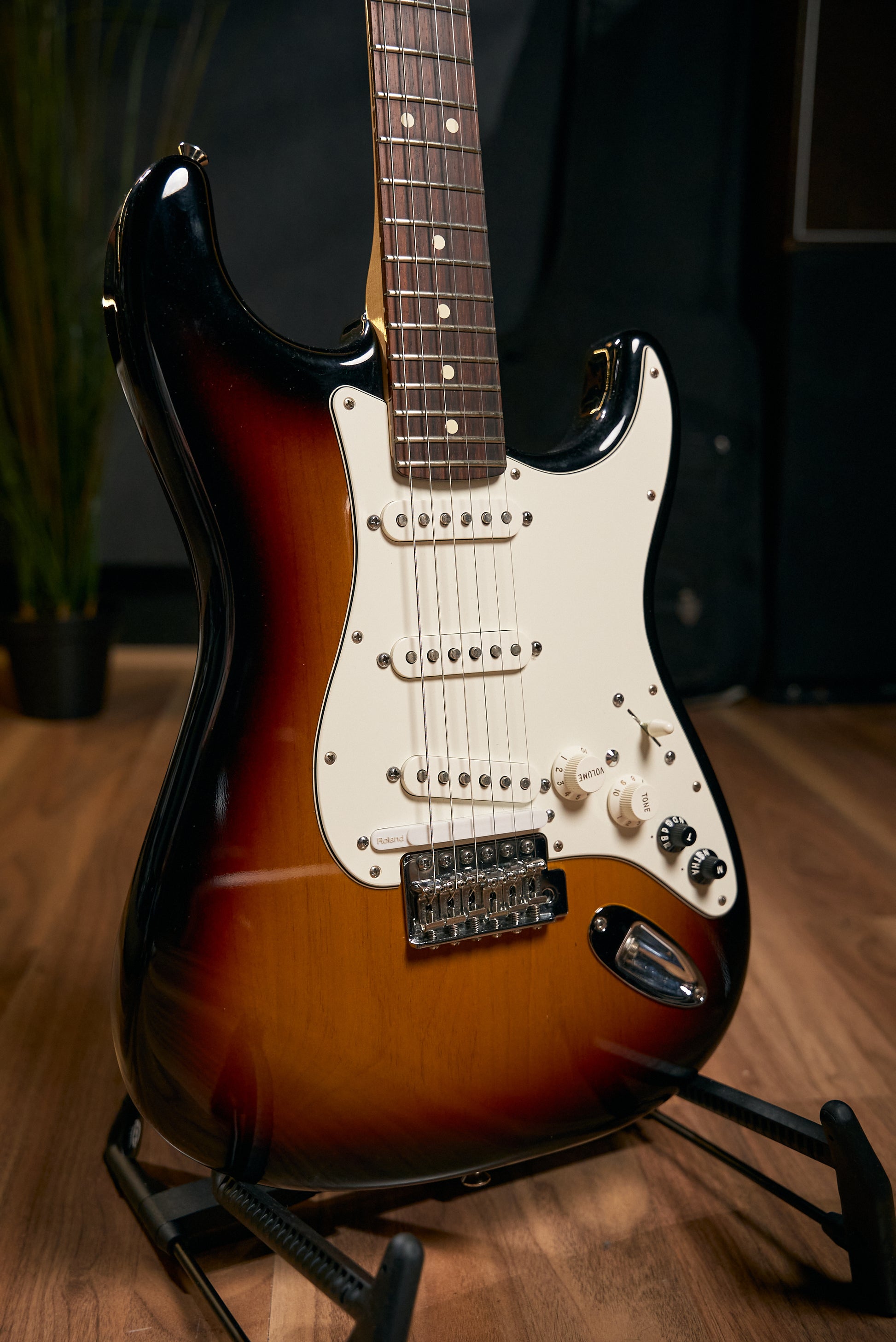 Fender G-5 VG Stratocaster w/Gigbag - 3-Colour Sunburst - Pre-Owned