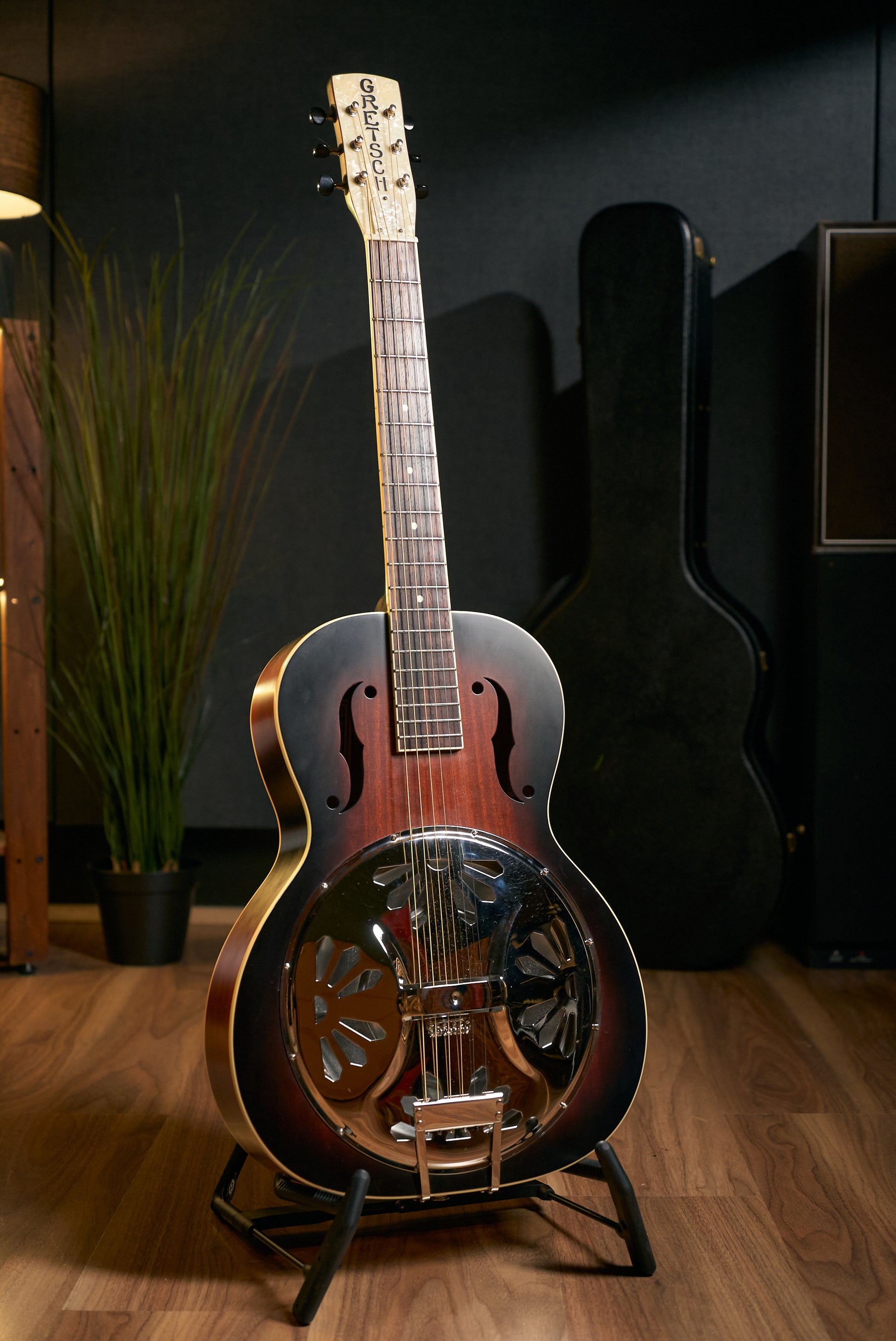 Gretsch G9220 Bobtail Resonator Guitar - Sunburst - Pre-Owned