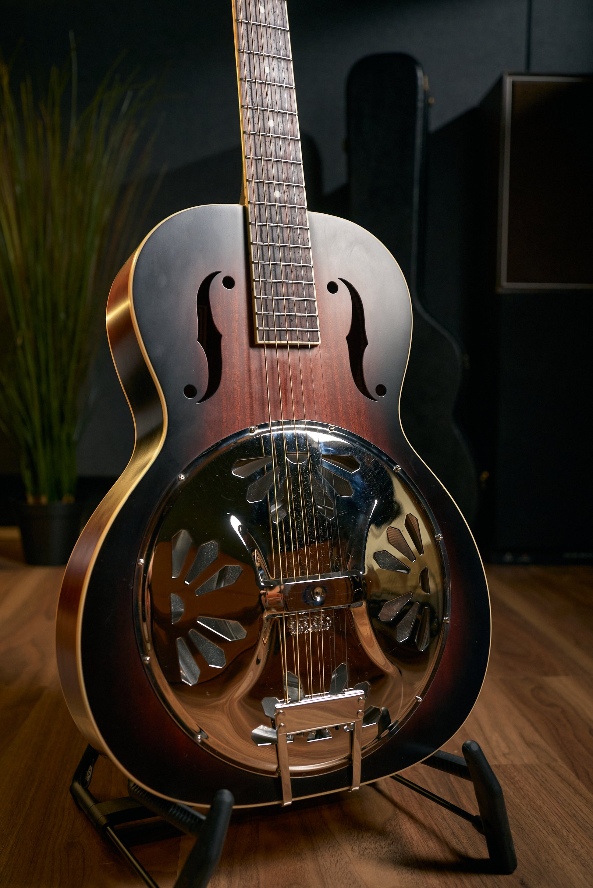 Gretsch G9220 Bobtail Resonator Guitar - Sunburst - Pre-Owned