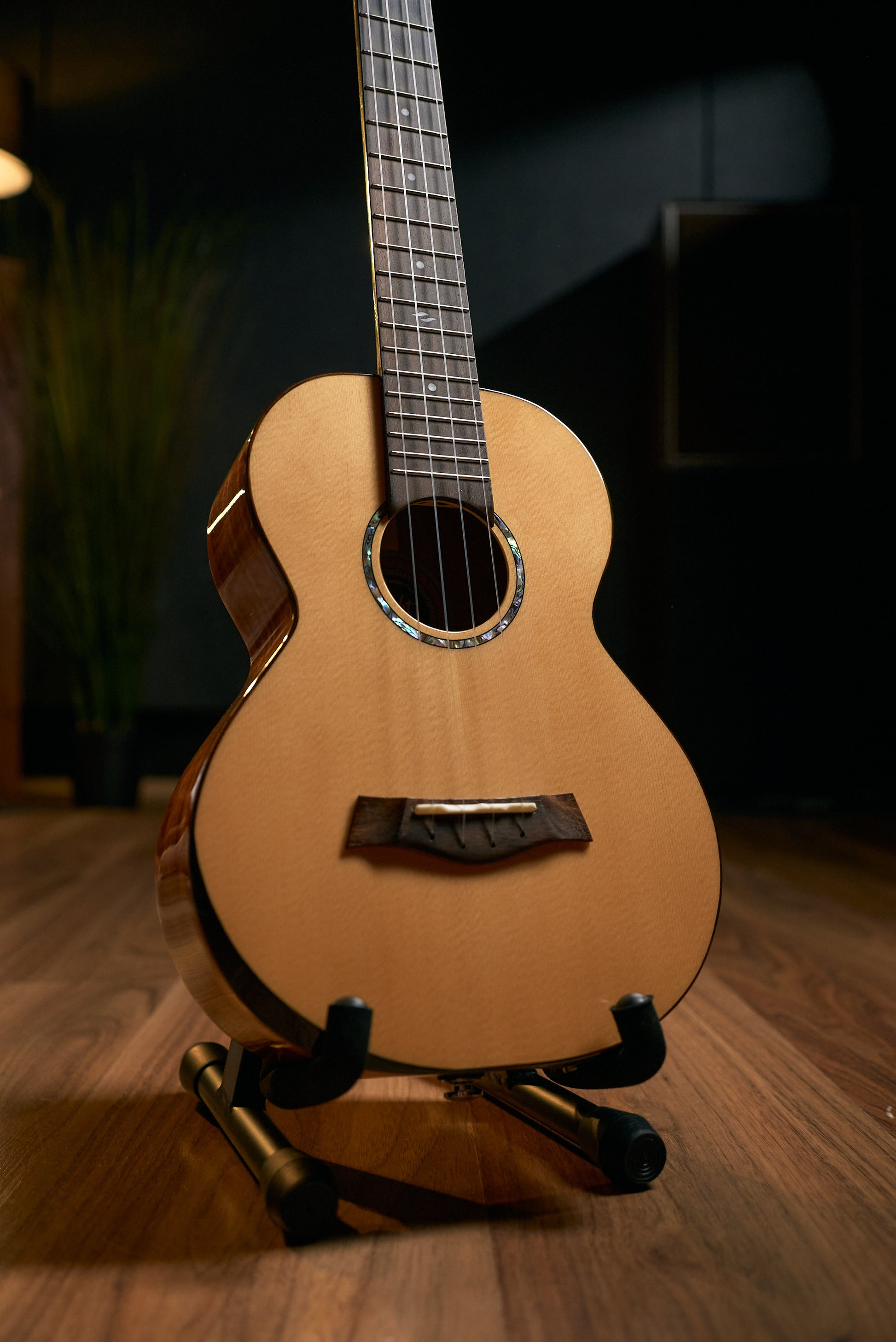 Flight Voyager Tenor Ukulele w/Pickup - Pre-Owned