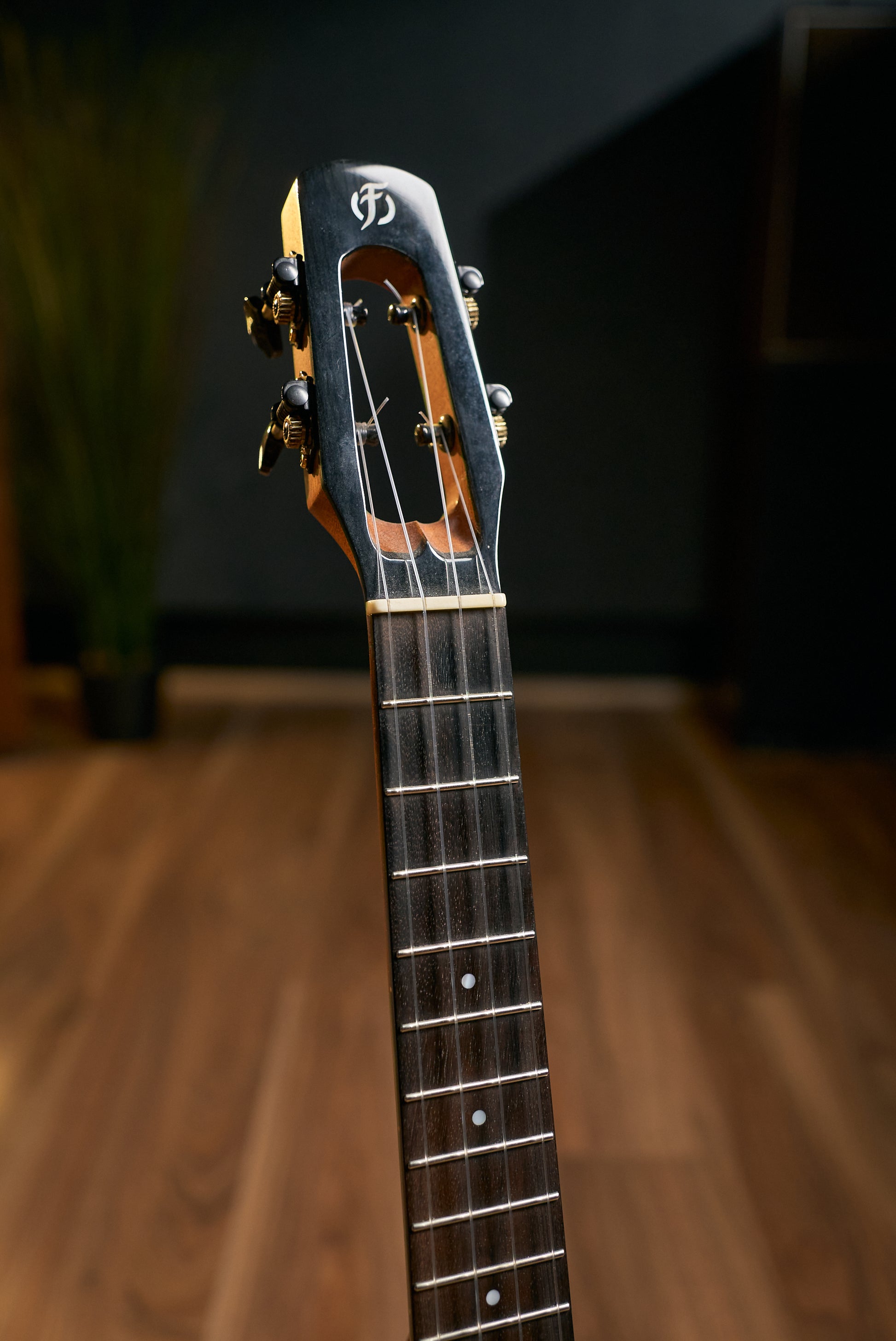 Flight Voyager Tenor Ukulele w/Pickup - Pre-Owned