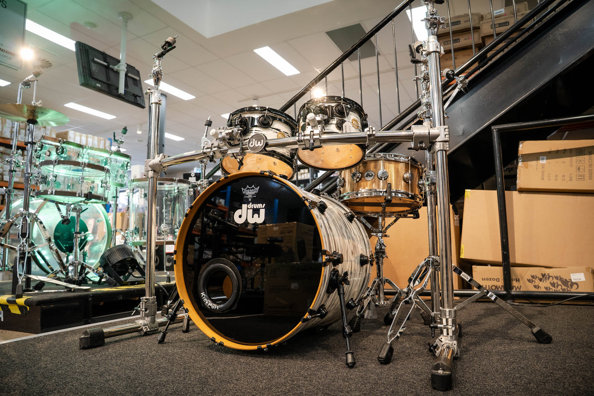 DW Collector's Series 5pc Maple Shell Pack - White Oyster Finish (10/12/14/16/22) - Pre-Owned