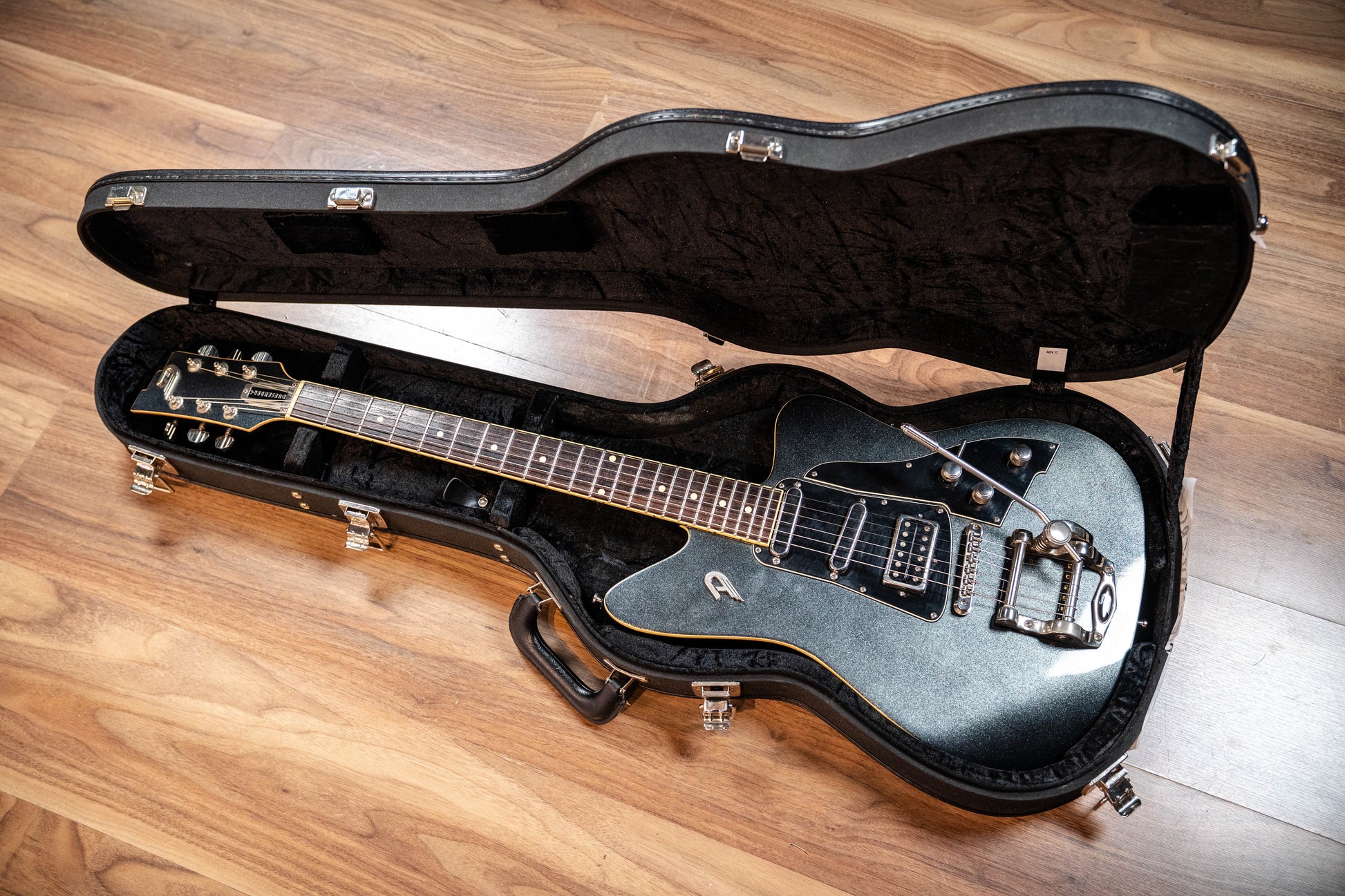 Duesenberg Paloma w/Orig. Case - Pre-Owned