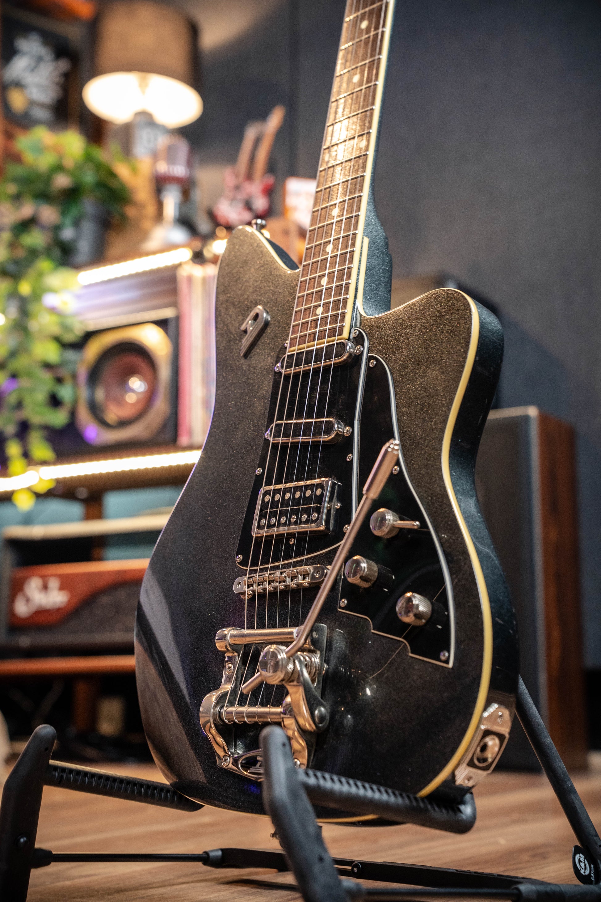 Duesenberg Paloma w/Orig. Case - Pre-Owned