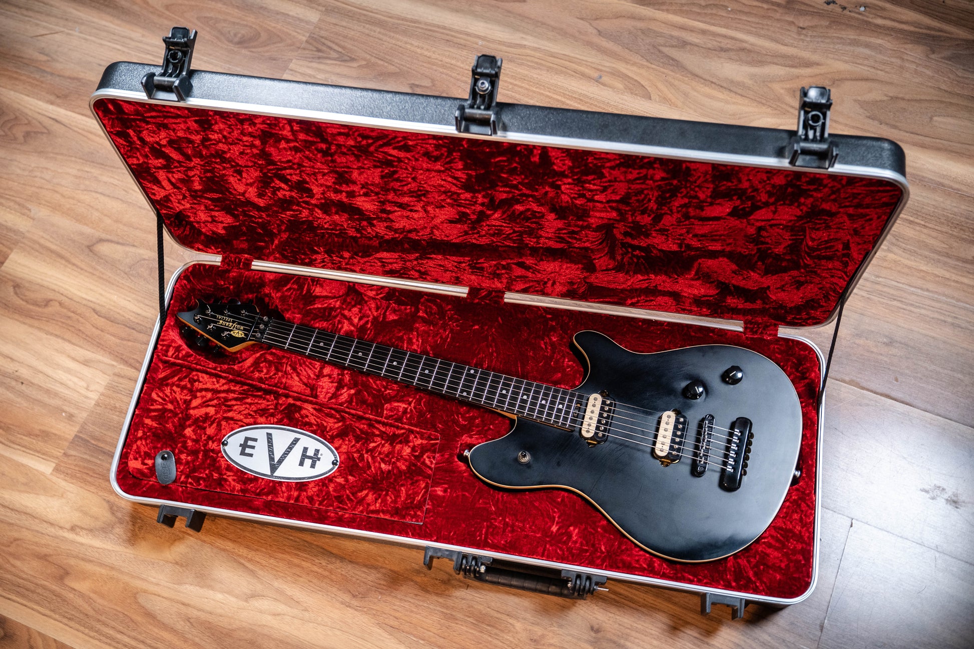 EVH Wolfgang Special Hardtail w/Case - Matte Black - Pre-Owned