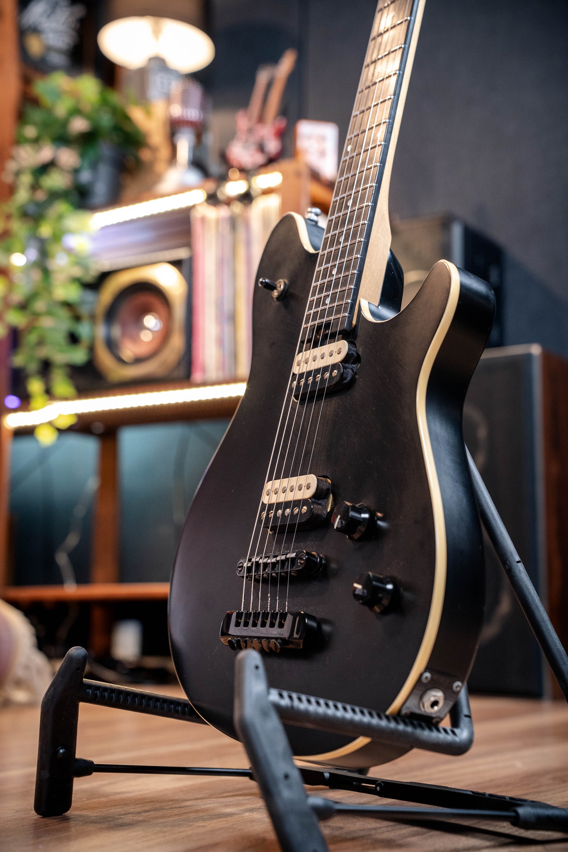 EVH Wolfgang Special Hardtail w/Case - Matte Black - Pre-Owned