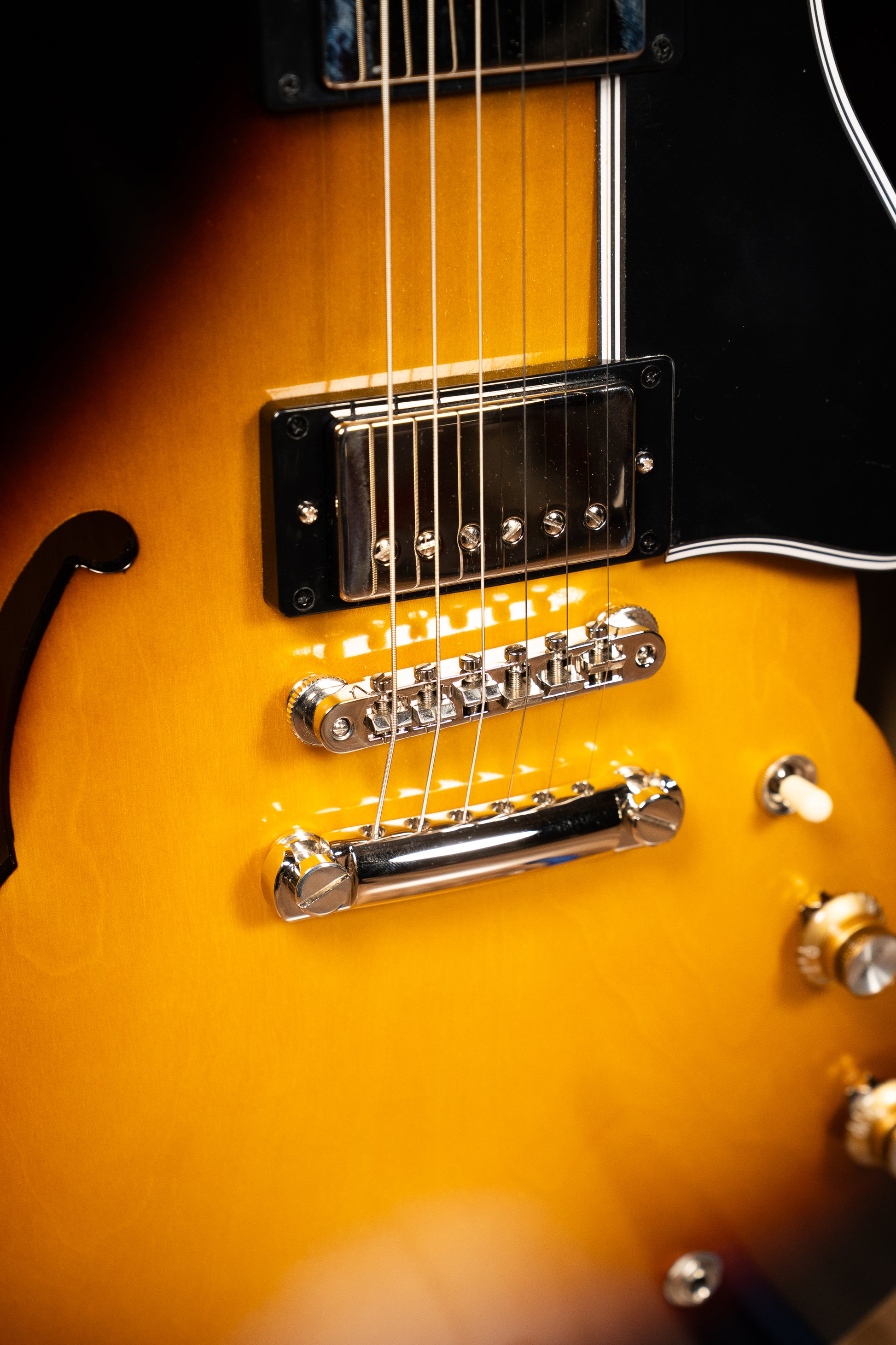 Epiphone 1962 ES-335 Re-issue w/Case - Vintage Burst - Pre-Owned (Mint)