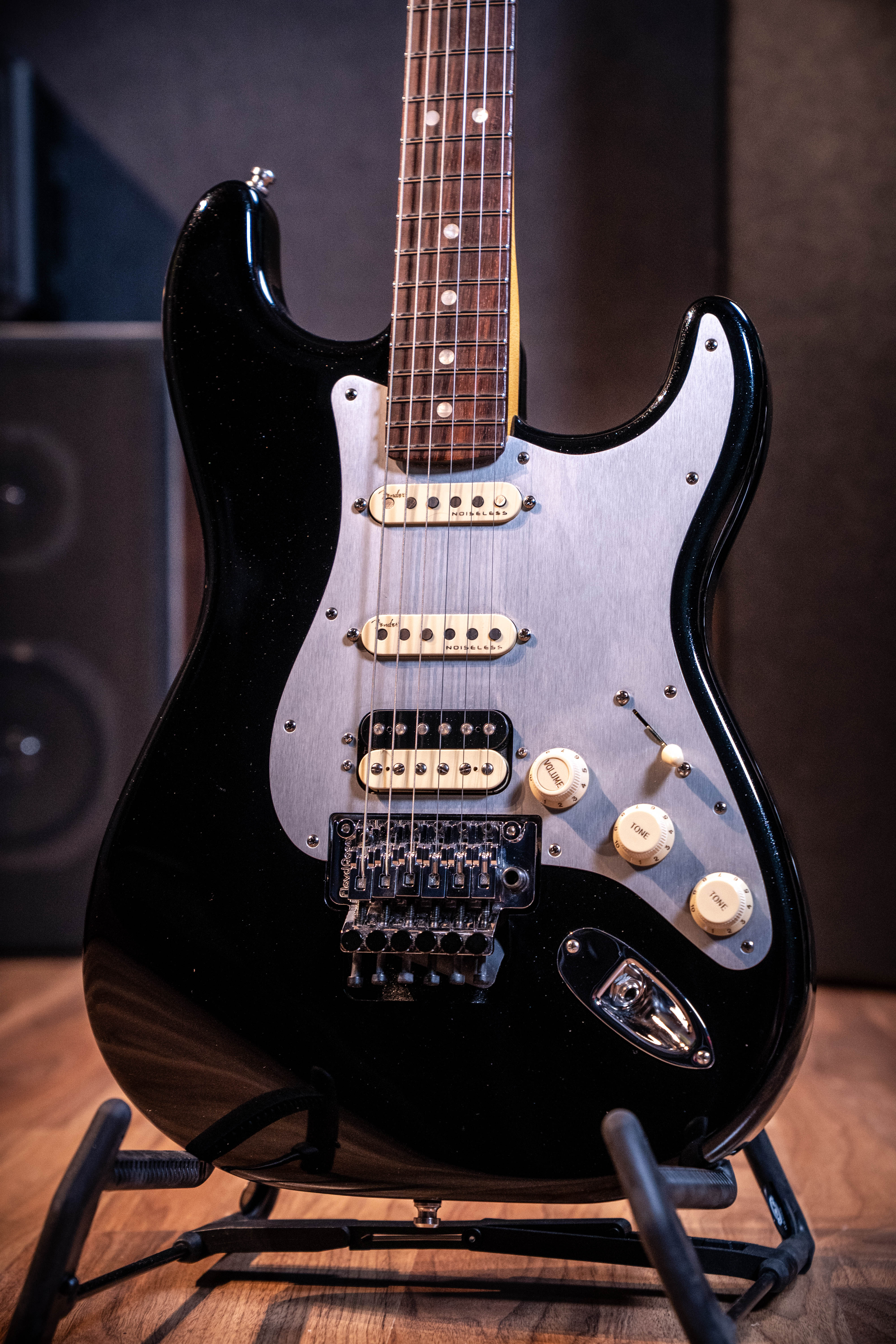 ギター Fender Ultra Luxe FR HH - Mystic Black Fender Ultra Luxe Stratocaster HSS FR w/Case - Mystic Black RW - Pre-O