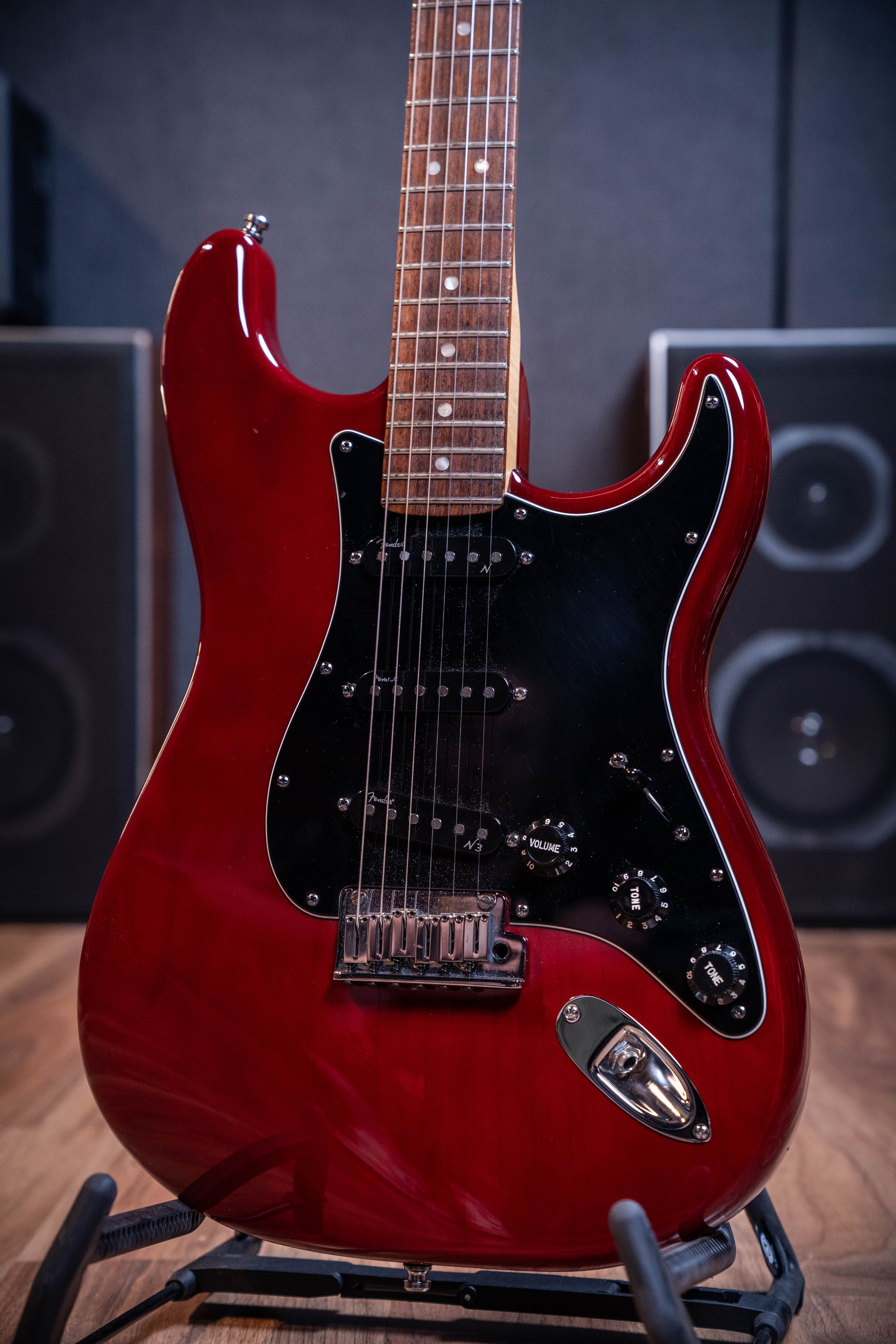 Fender American Deluxe Ash Stratocaster - Wine Transparent - Pre-Owned