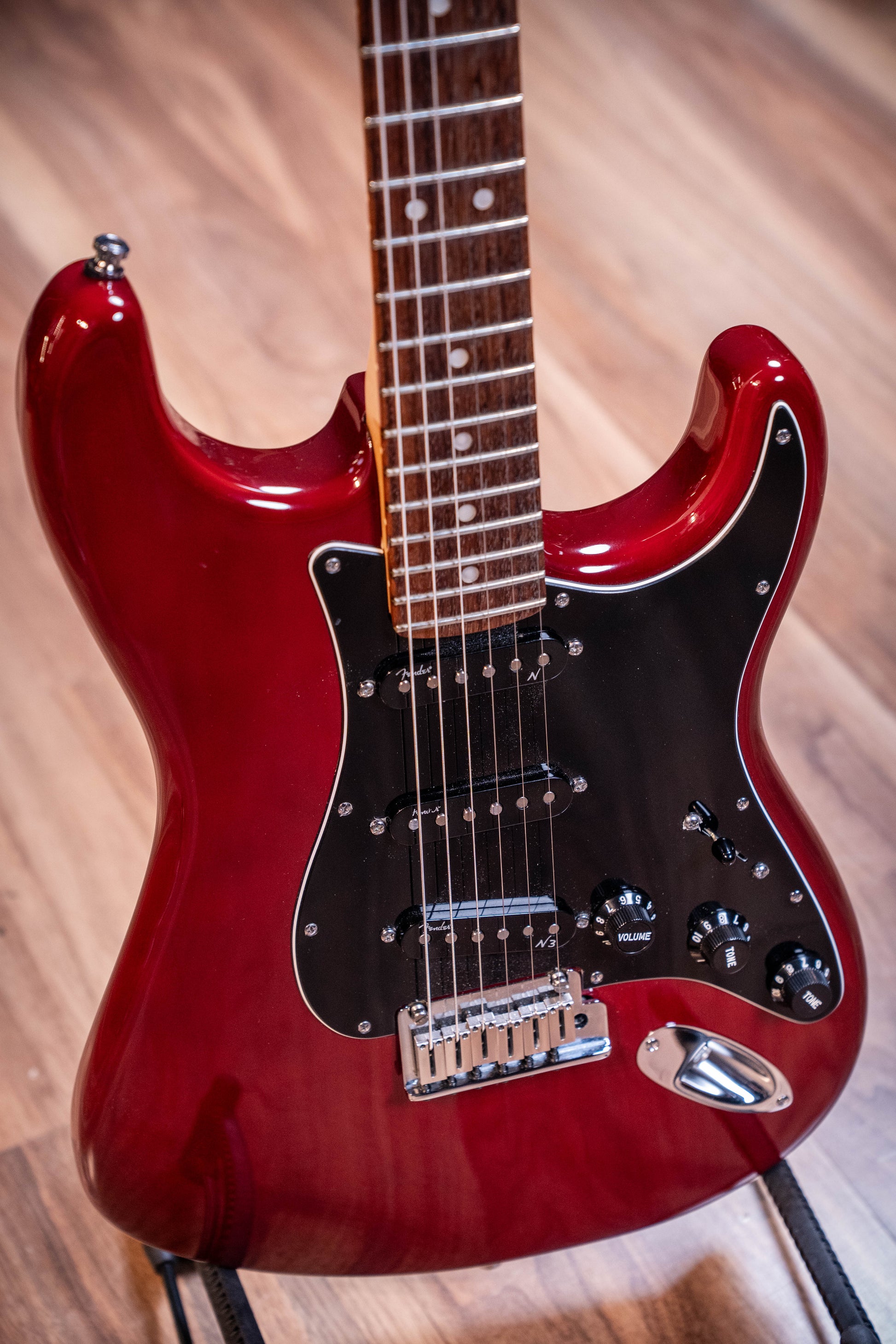 Fender American Deluxe Ash Stratocaster - Wine Transparent - Pre-Owned
