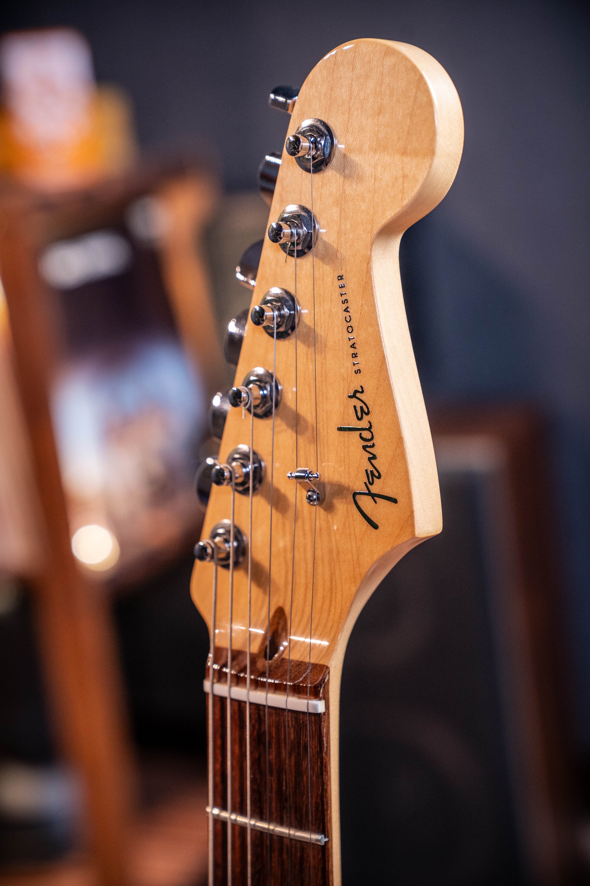 Fender American Deluxe Ash Stratocaster - Wine Transparent - Pre-Owned