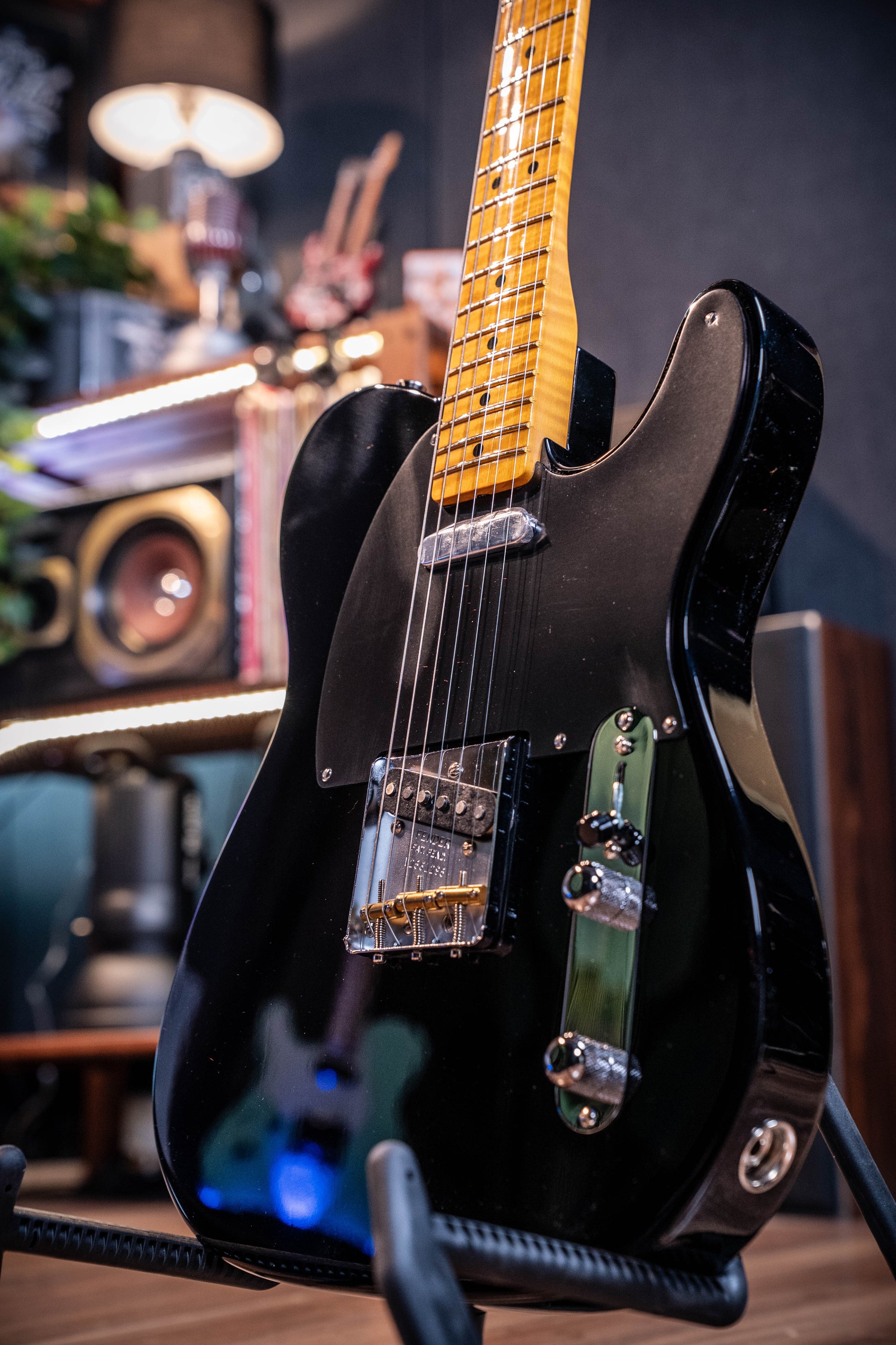 Fender American Vintage II 1951 Telecaster - AAA Flame Maple Neck - Black