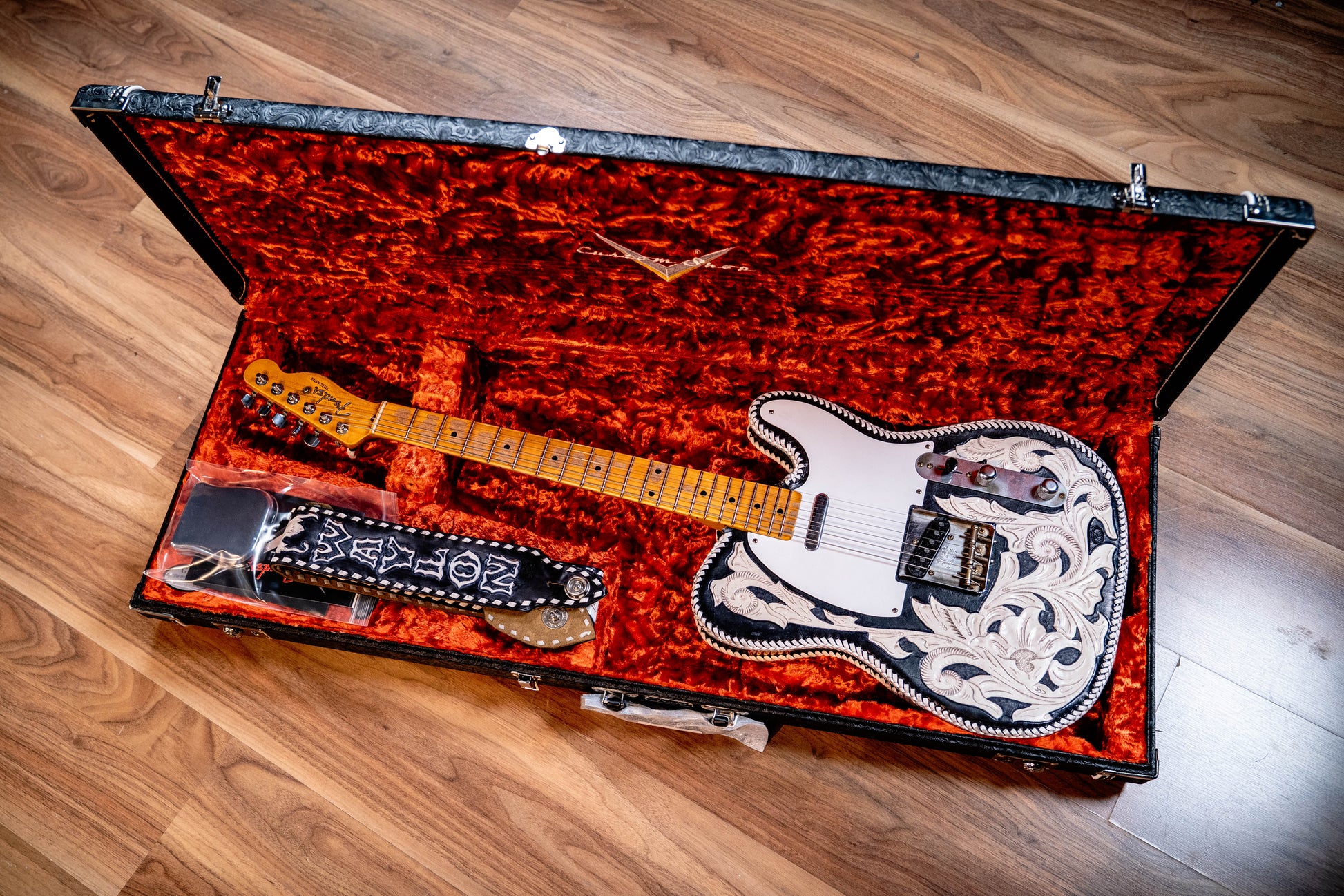Fender Custom Shop Masterbuilt Waylon Jennings BTB 54' Telecaster Relic - Black and White Tooled Leather over Butterscotch Blonde