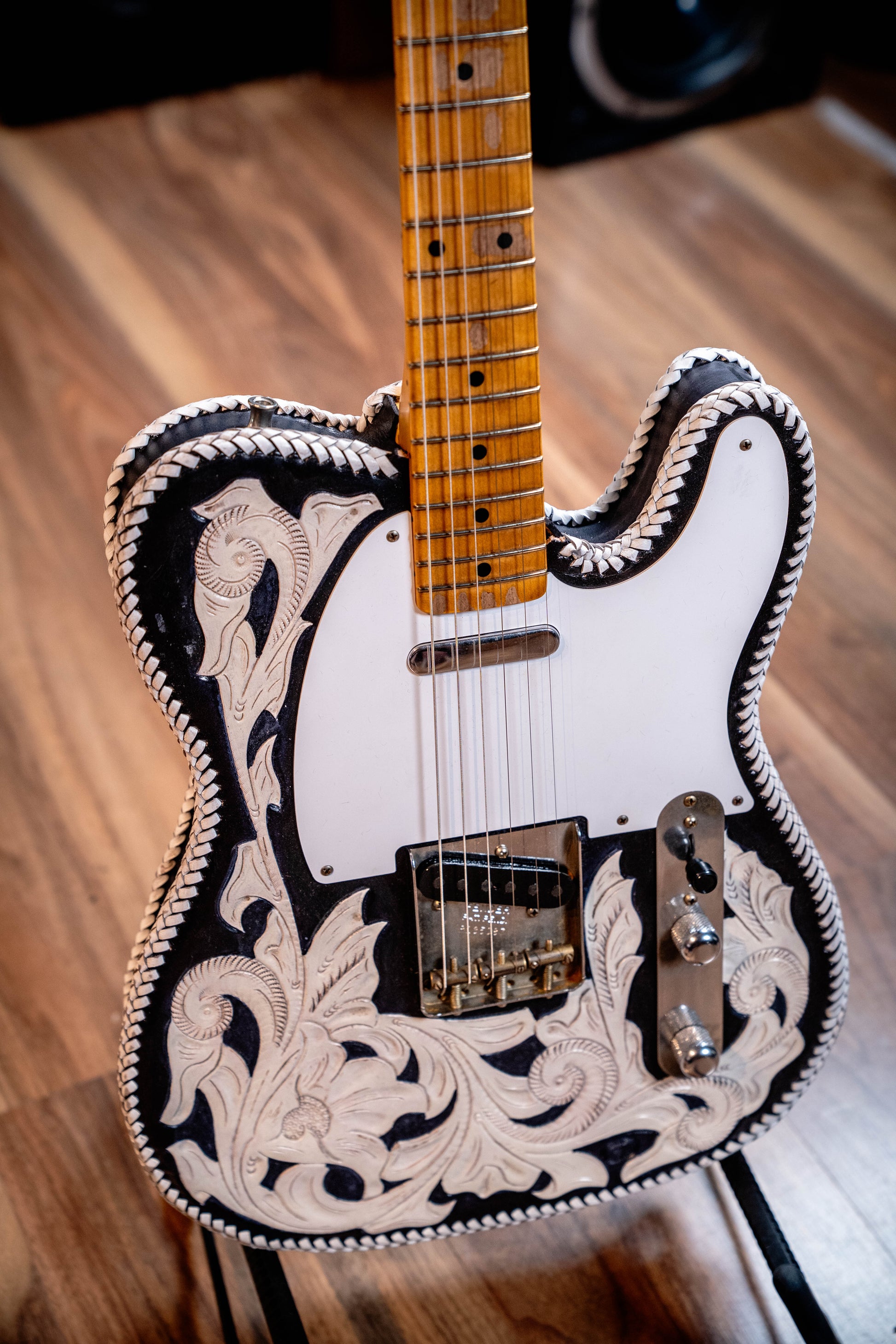 Fender Custom Shop Masterbuilt Waylon Jennings BTB 54' Telecaster Relic - Black and White Tooled Leather over Butterscotch Blonde