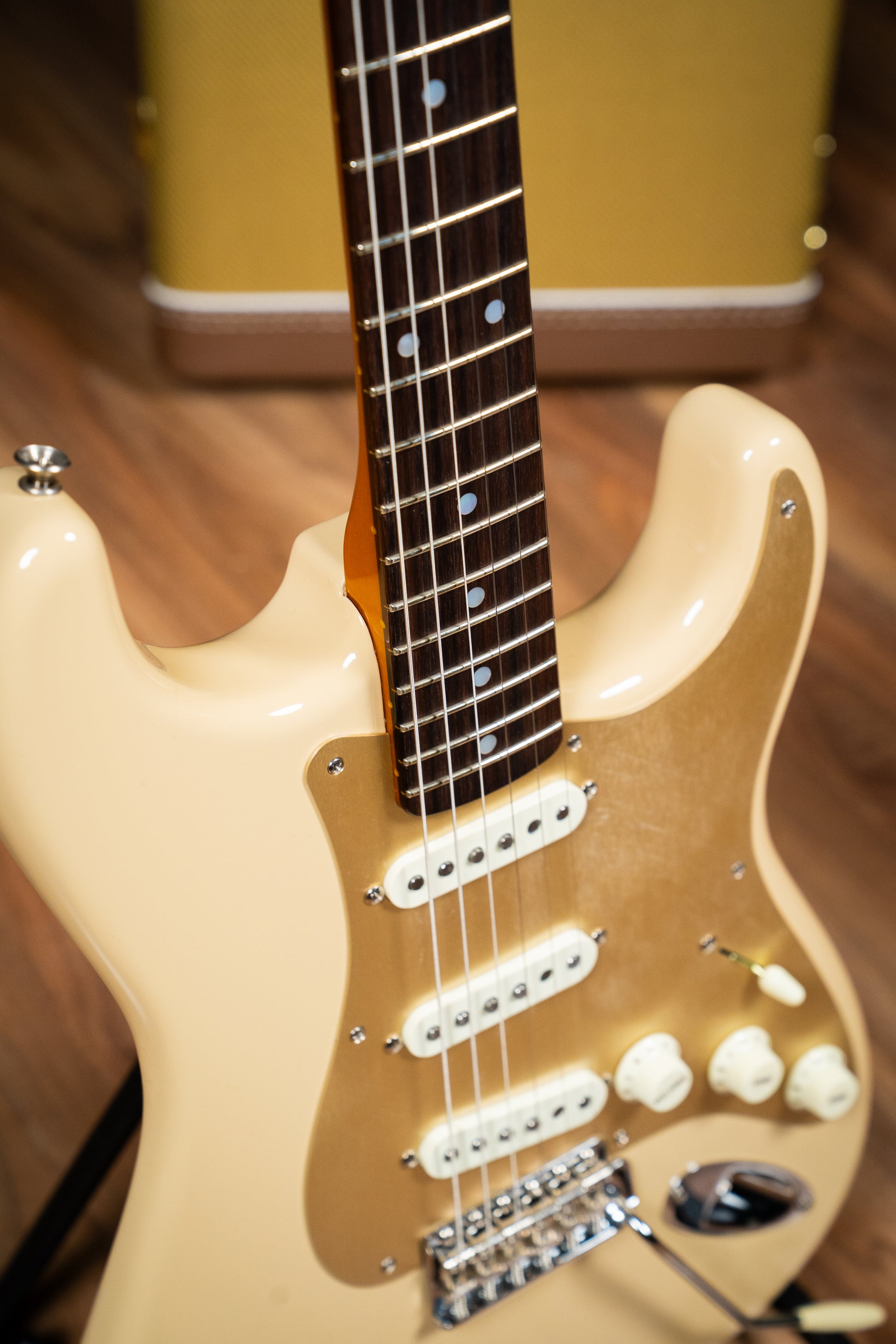 Fender Limited Stratocaster Special - Desert Sand - Pre-Owned