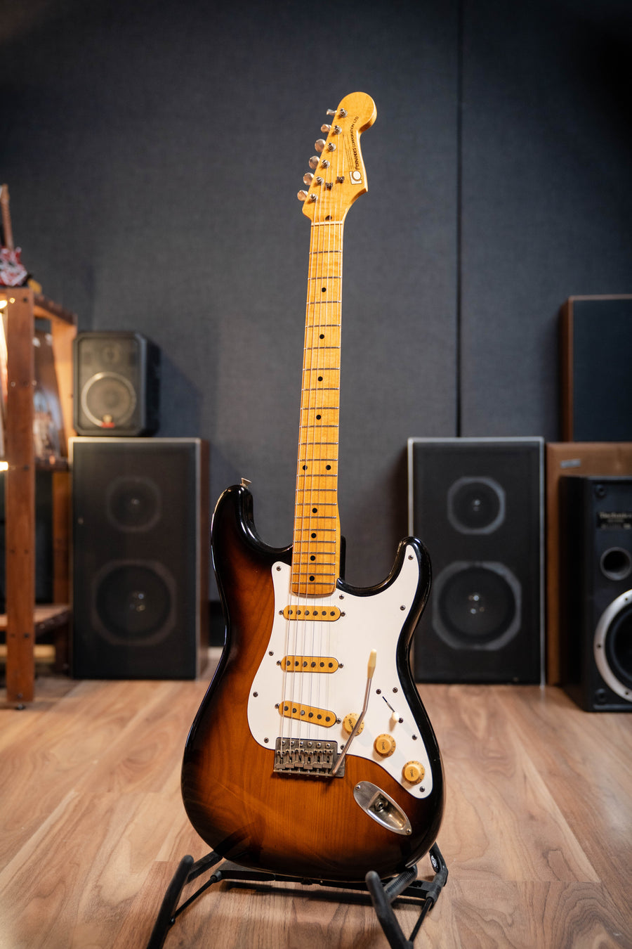 Fernandes FST60 Stone Logo Strat w/Gigbag - Sunburst - Pre-Owned