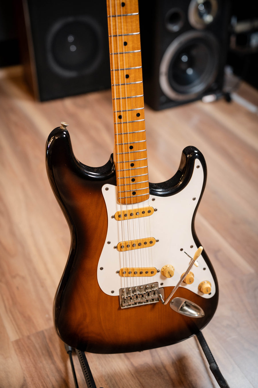Fernandes FST60 Stone Logo Strat w/Gigbag - Sunburst - Pre-Owned
