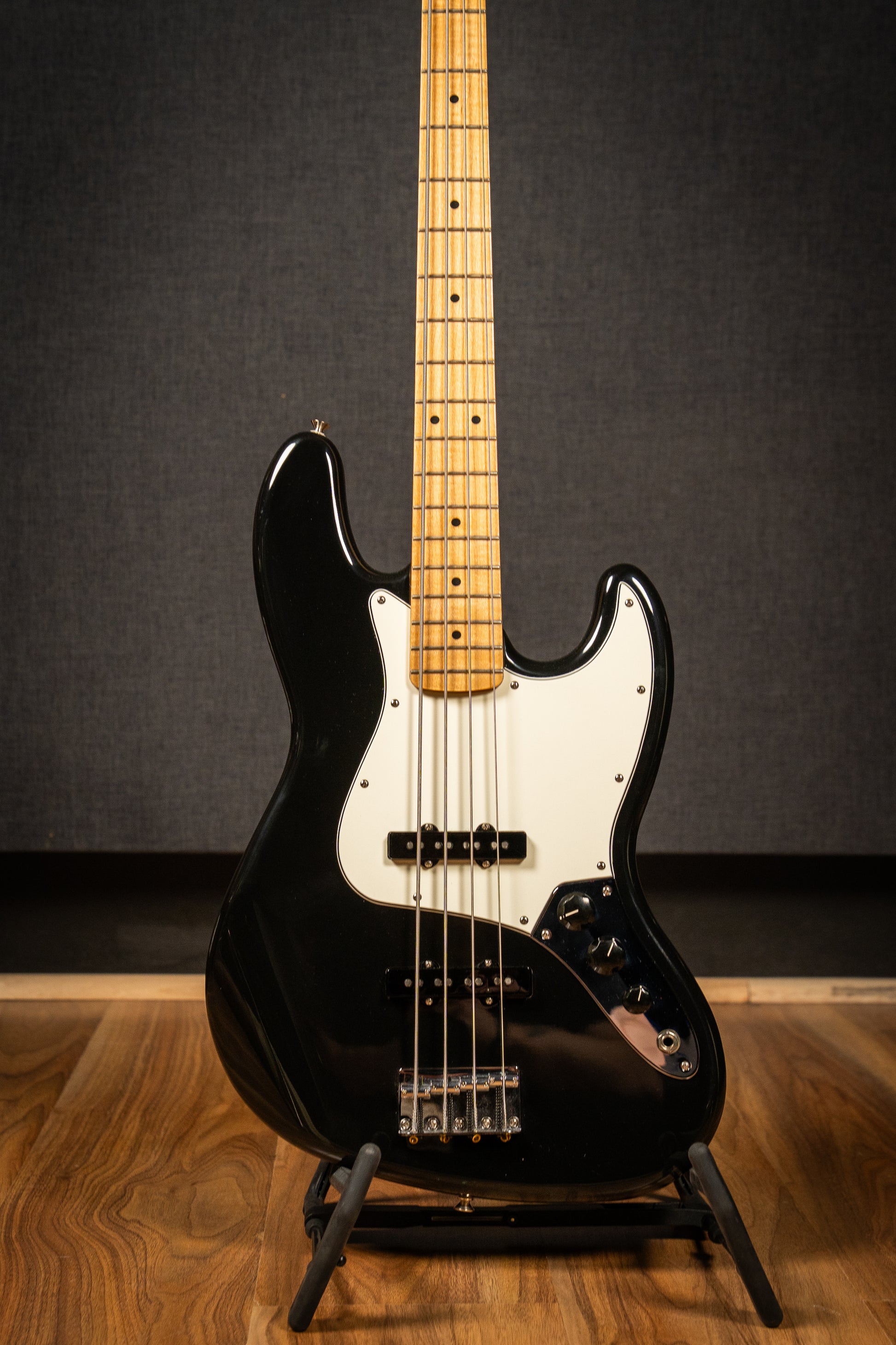 Fender Player Jazz Bass w/62 Custom Shop Pickups - Black - Pre-Owned