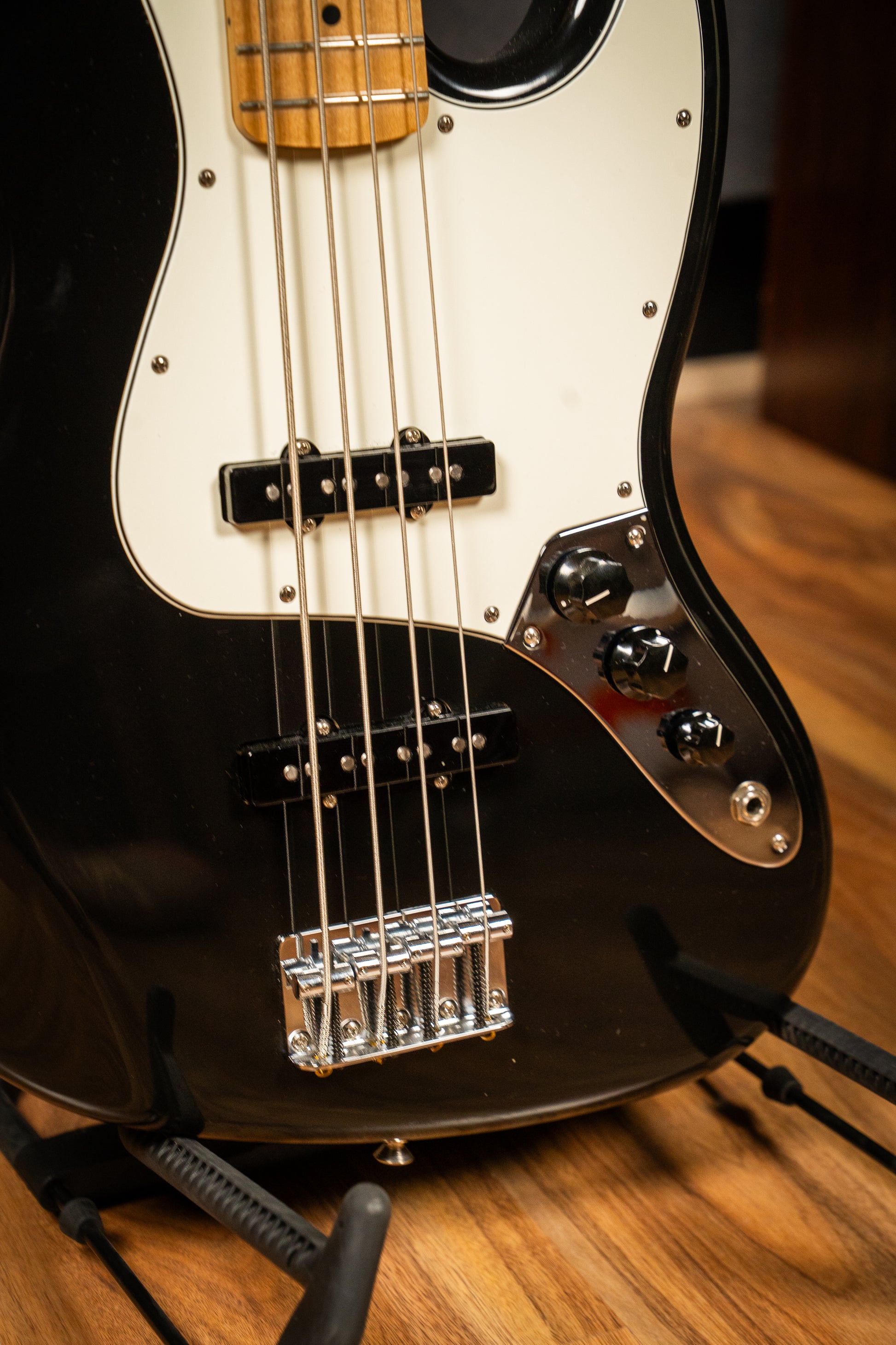 Fender Player Jazz Bass w/62 Custom Shop Pickups - Black - Pre-Owned