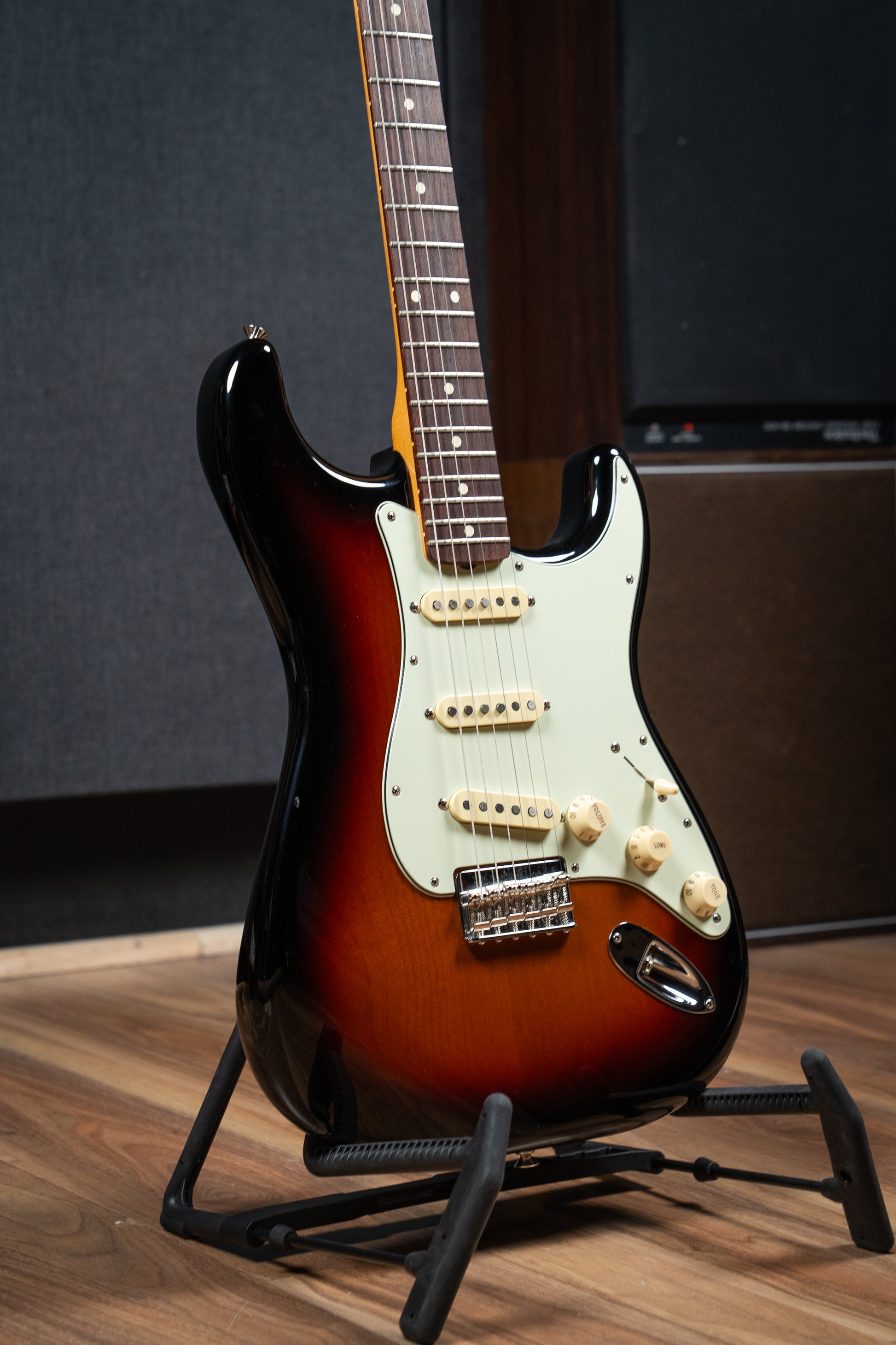 Fender Robert Cray Signature HT Stratocaster w/Gigbag - Sunburst - Pre-Owned