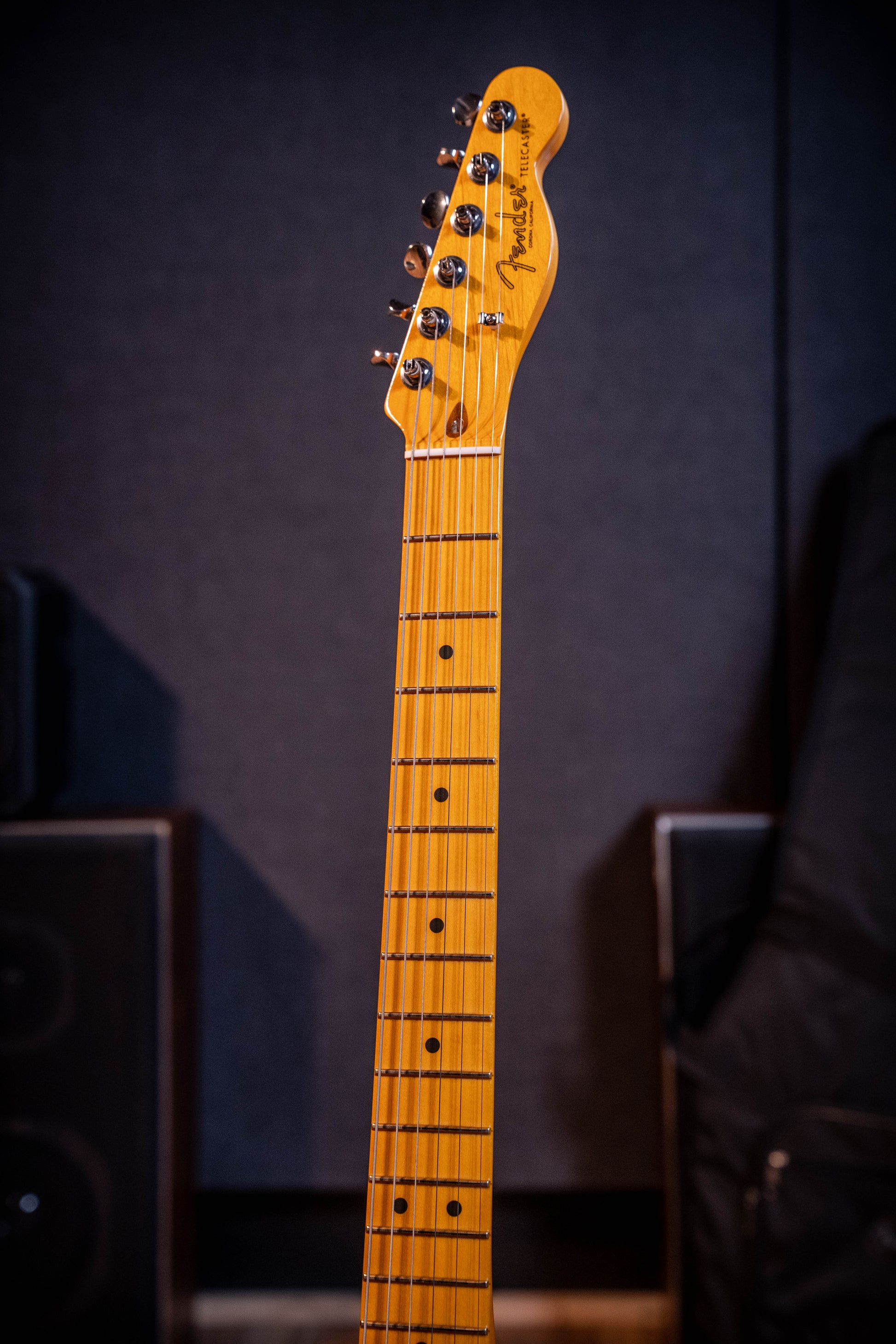 Fender American Professional Classic Telecaster w/Gigbag - Butterscotch Blonde - Pre-Owned