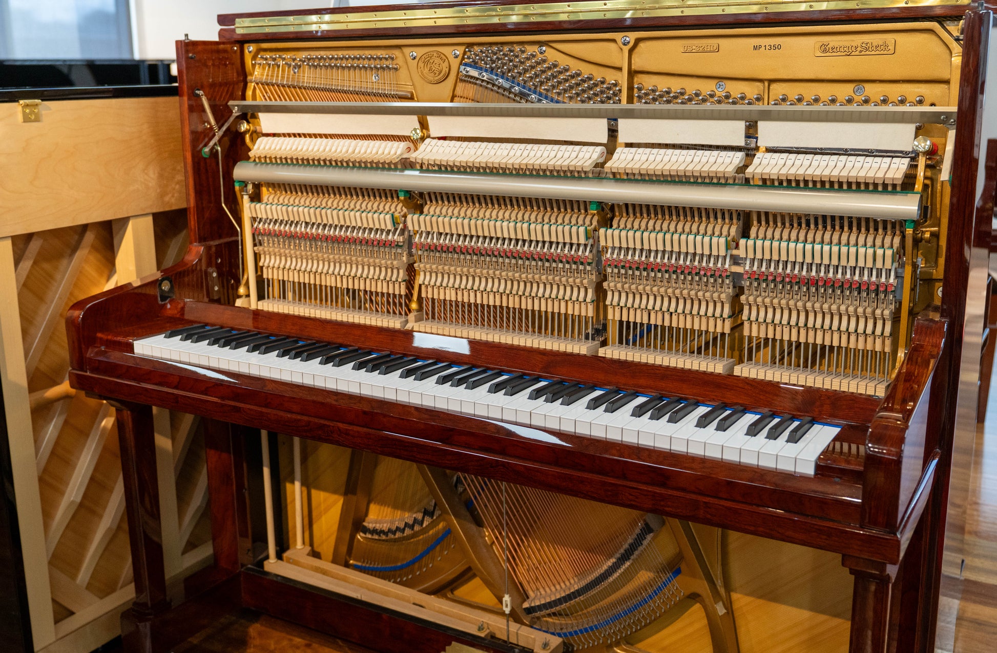 George Steck US-32HD 131cm Upright Piano w/Bench - Mahogany Polish - Pre-Owned