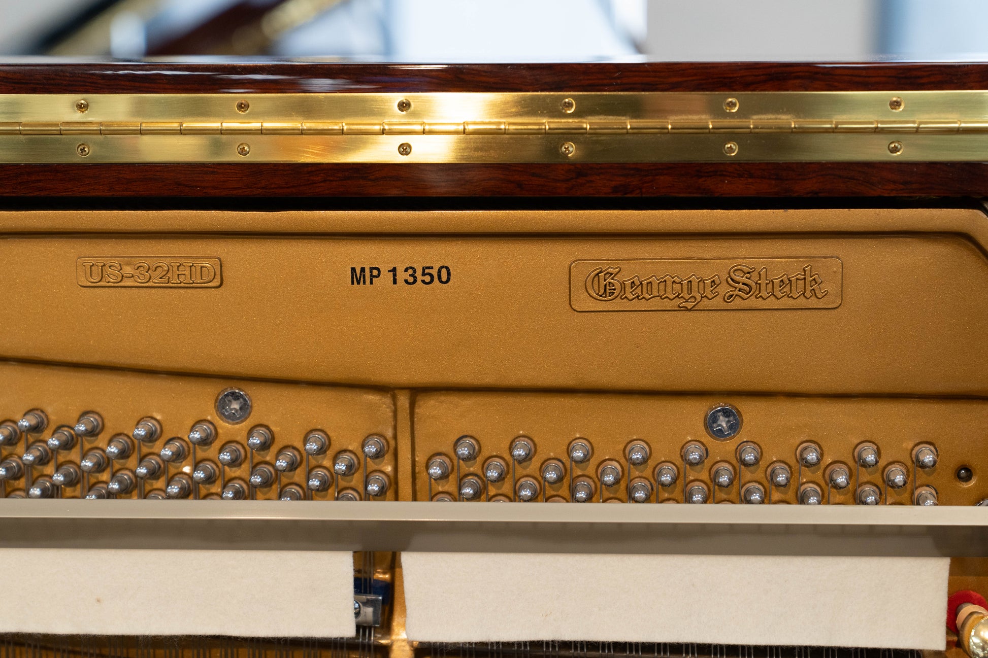 George Steck US-32HD 131cm Upright Piano w/Bench - Mahogany Polish - Pre-Owned