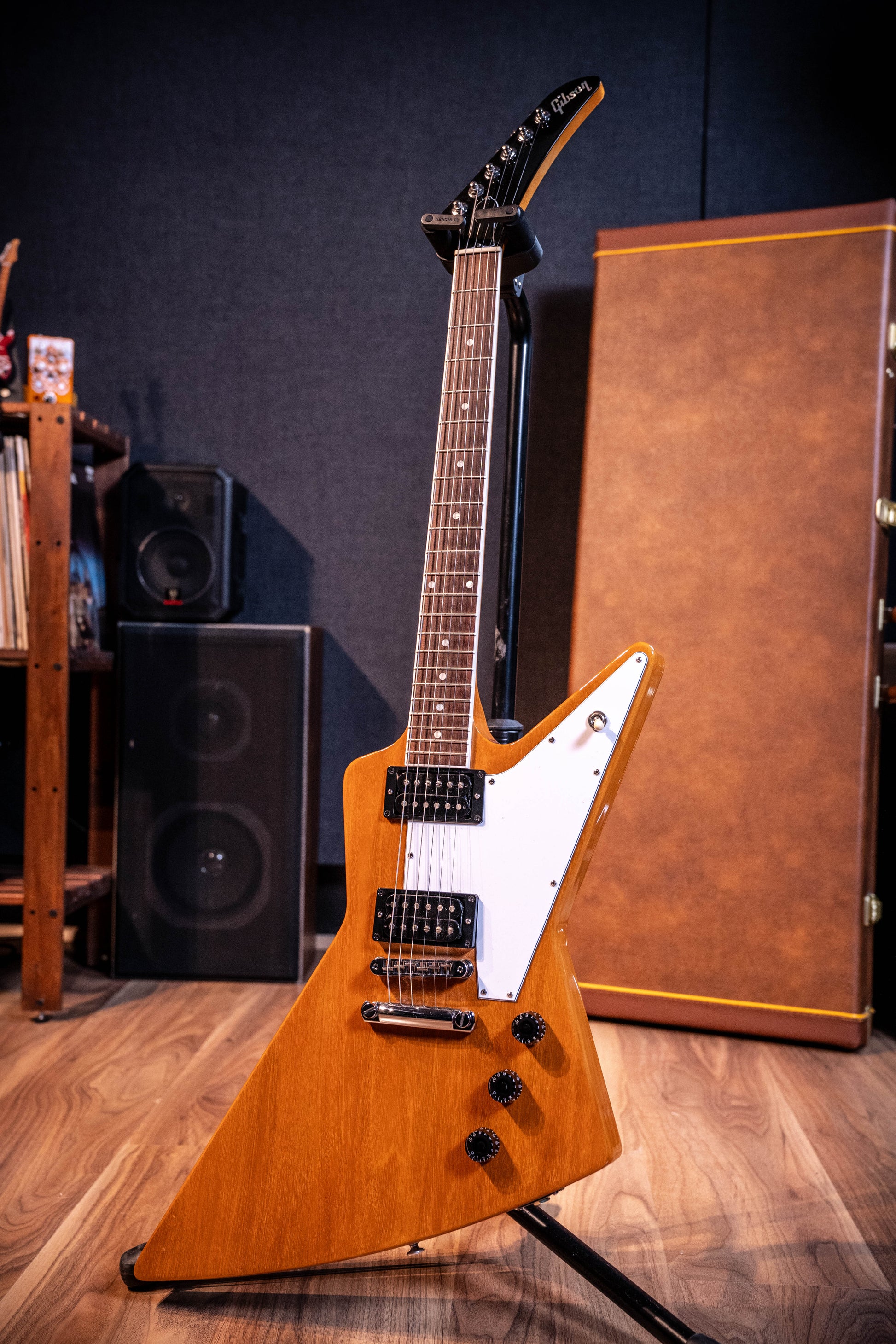 Gibson 70's Explorer w/Case - Antique Natural - Pre-Owned (#213140139)