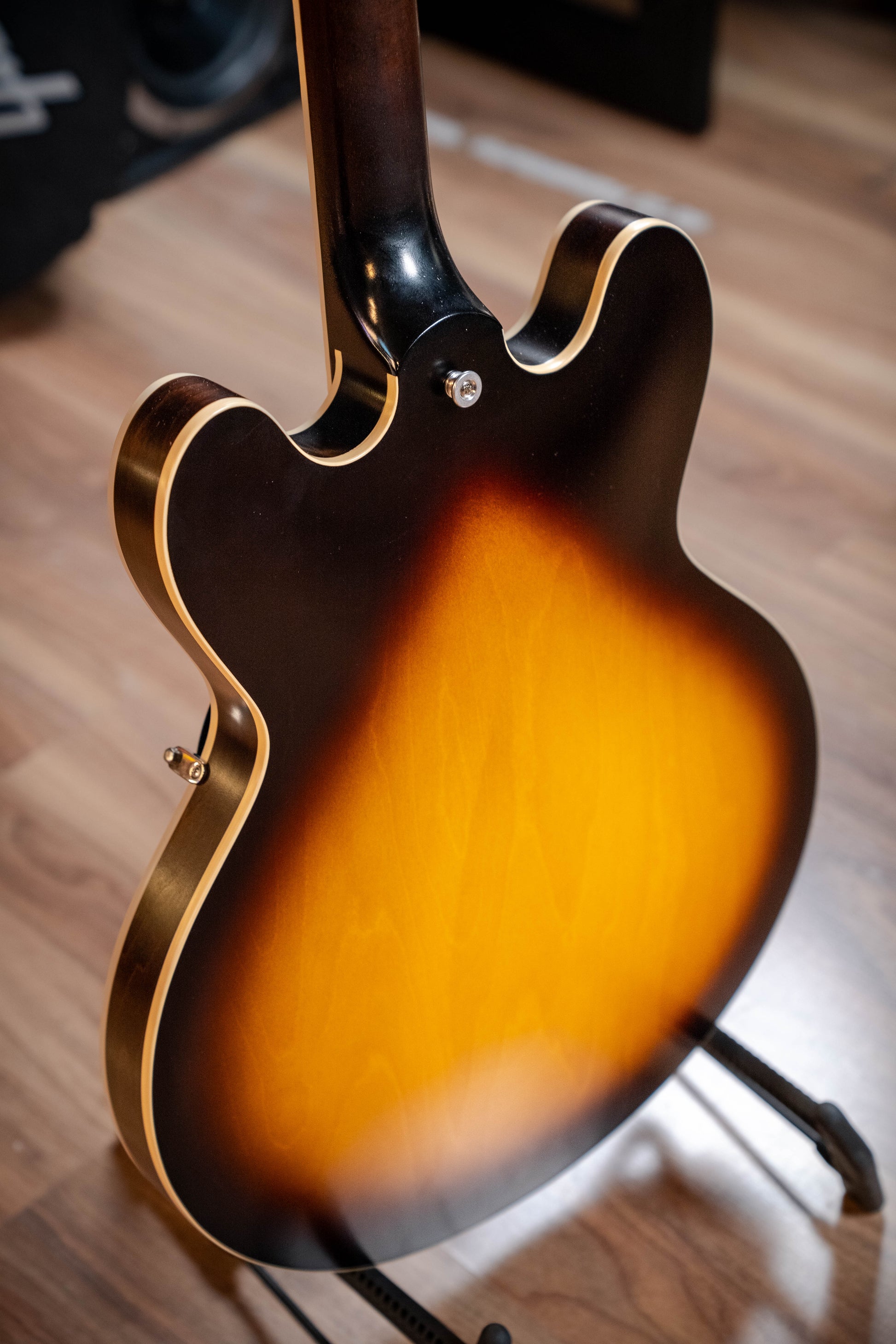 Gibson ES-335 Satin w/Case - Vintage Burst - Pre-Owned