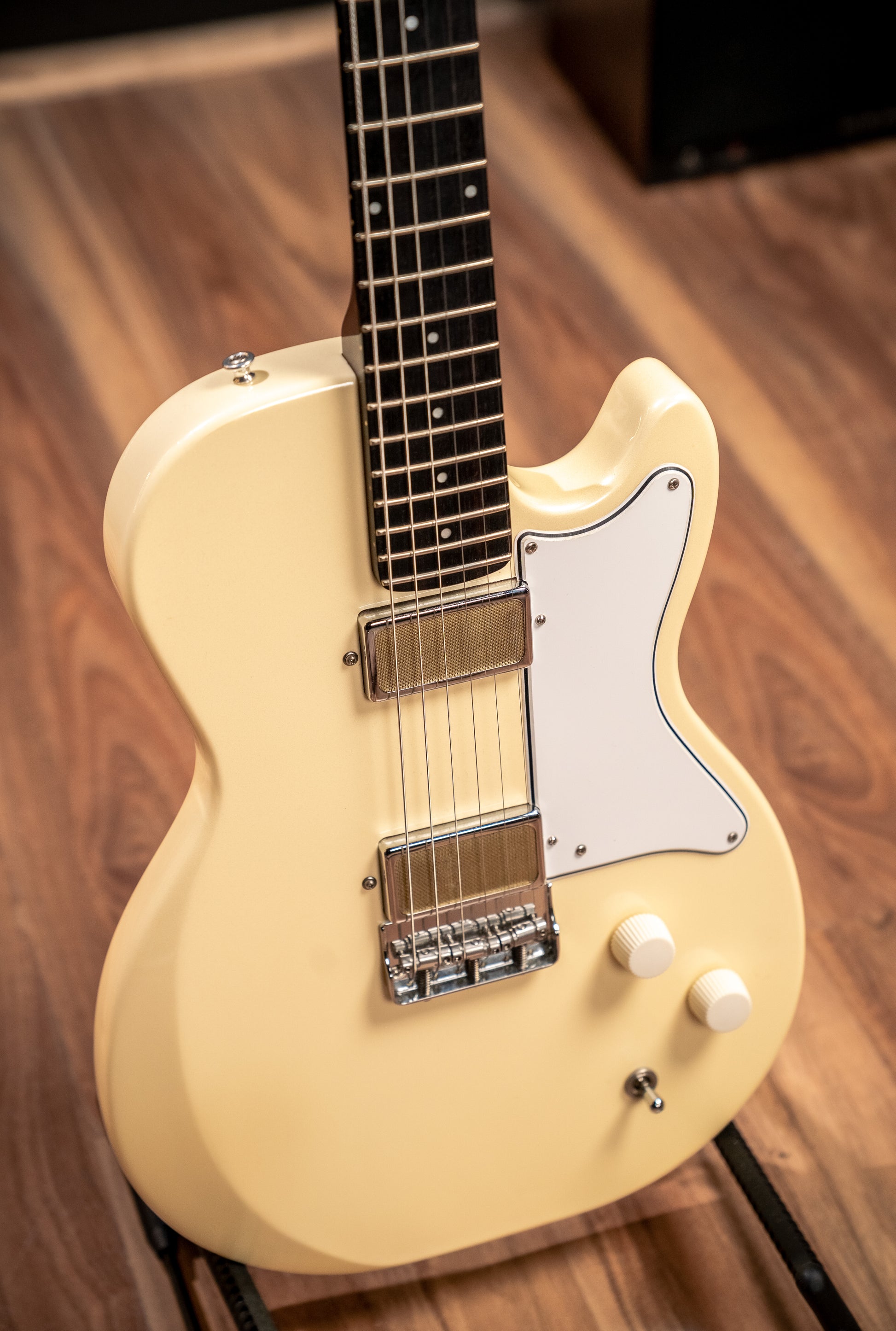 Harmony Jupiter w/Mono Bag - Pearl White - Pre-Owned