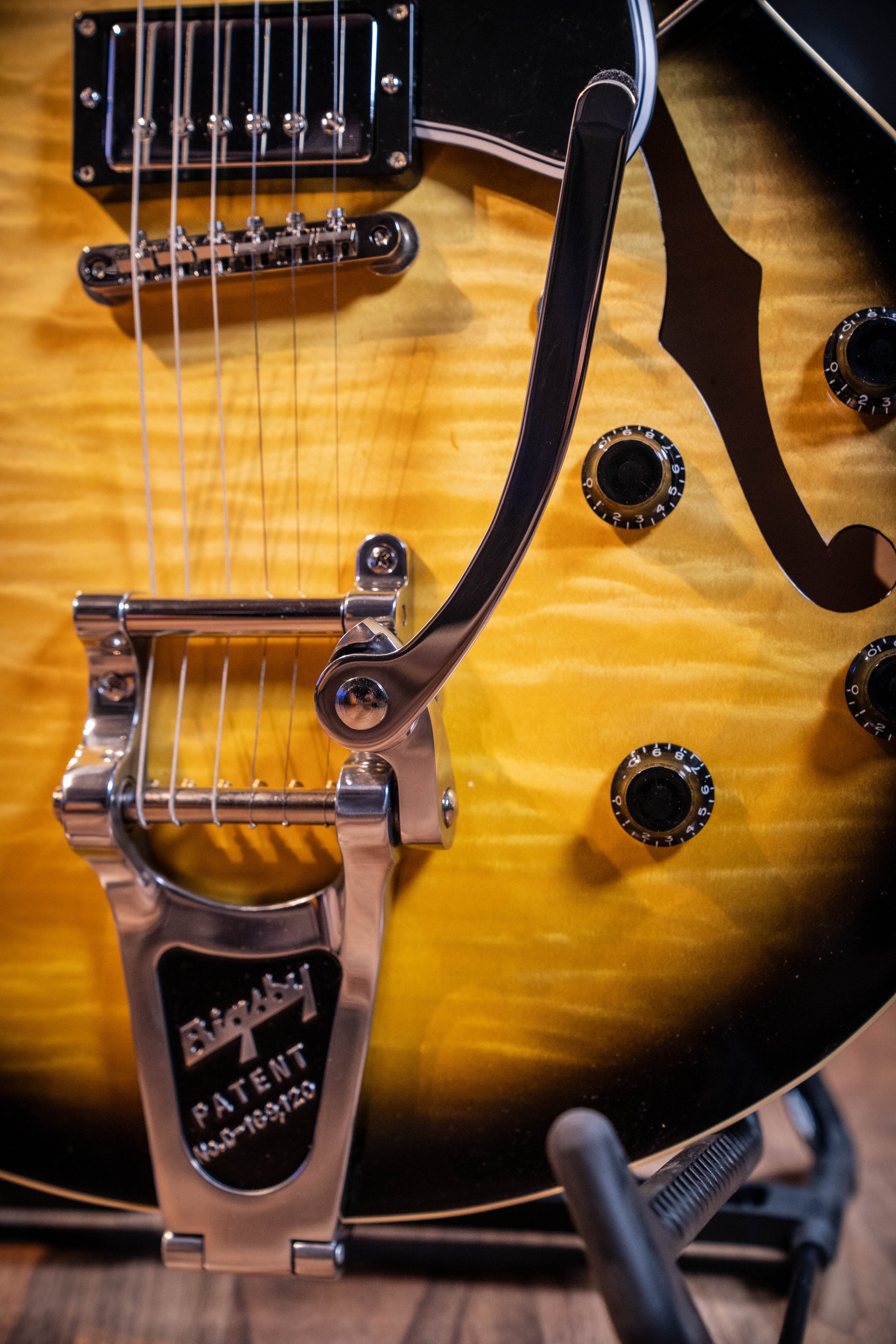 Heritage Custom Shop Factory Special H-535 Electric Guitar w/60s Neck + Bigsby - Sepia Burst