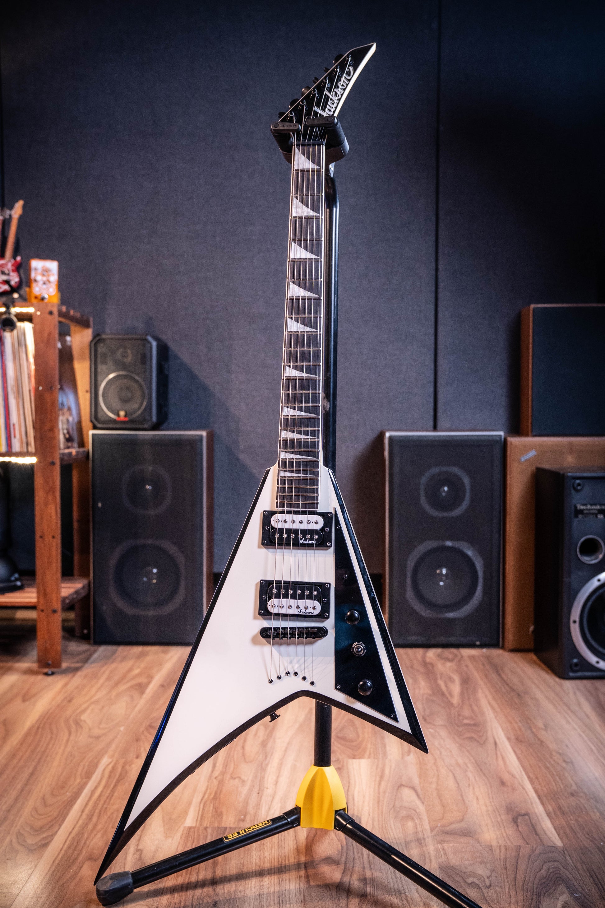 Jackson JS Series Rhoads JS32T - White w/Black Bevels - Pre-Owned