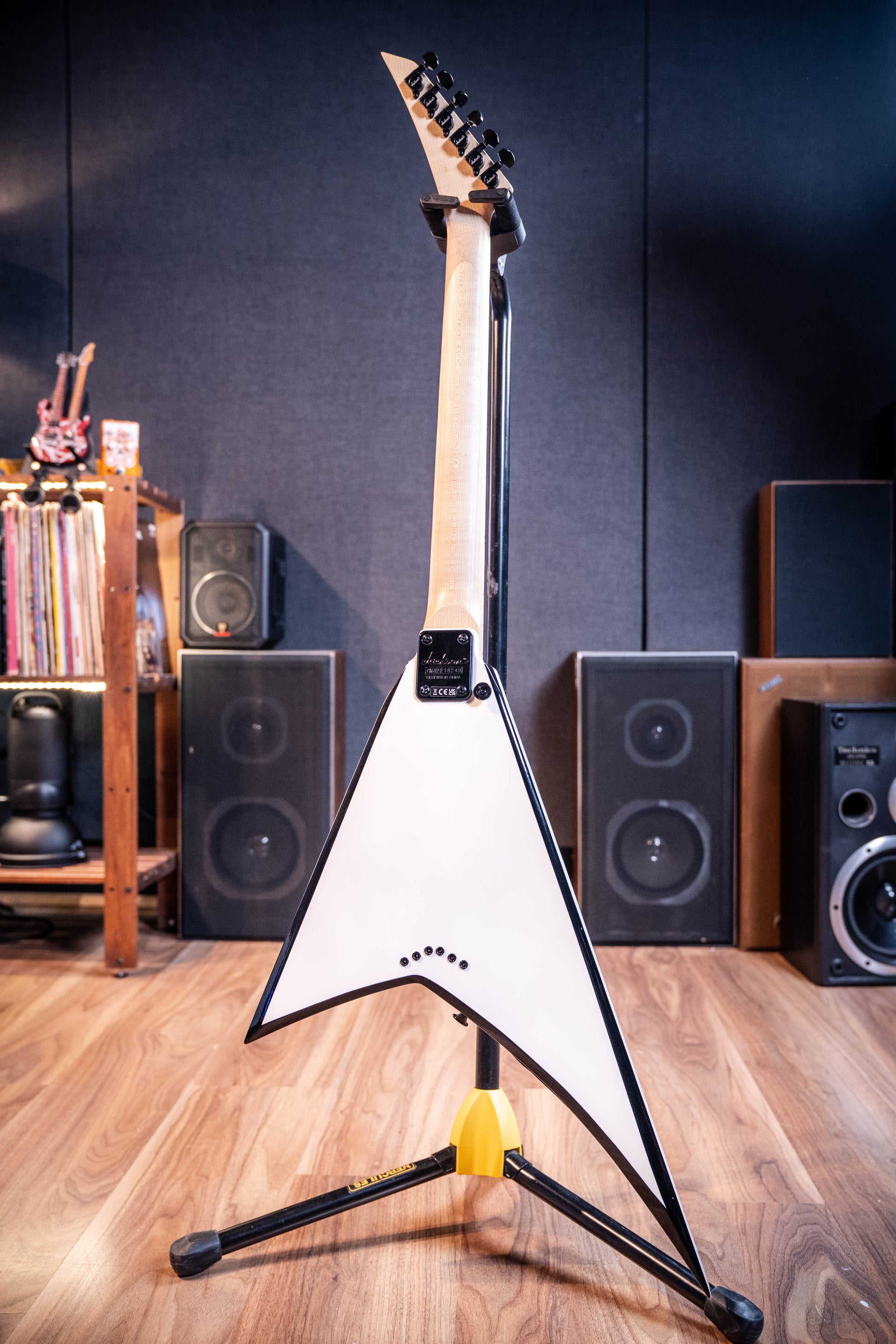 Jackson JS Series Rhoads JS32T - White w/Black Bevels - Pre-Owned